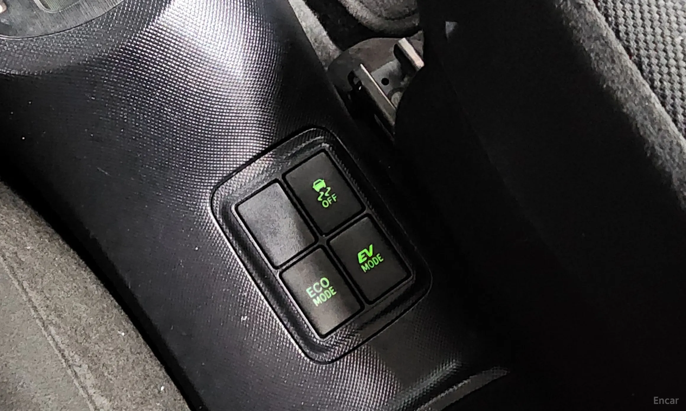 Toyota Prius C превью 12