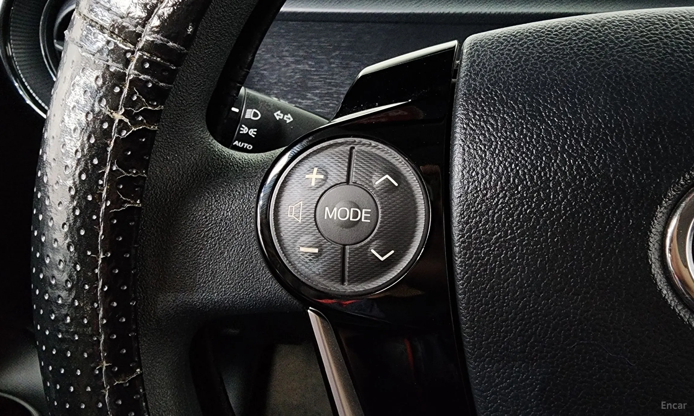 Toyota Prius C превью 14