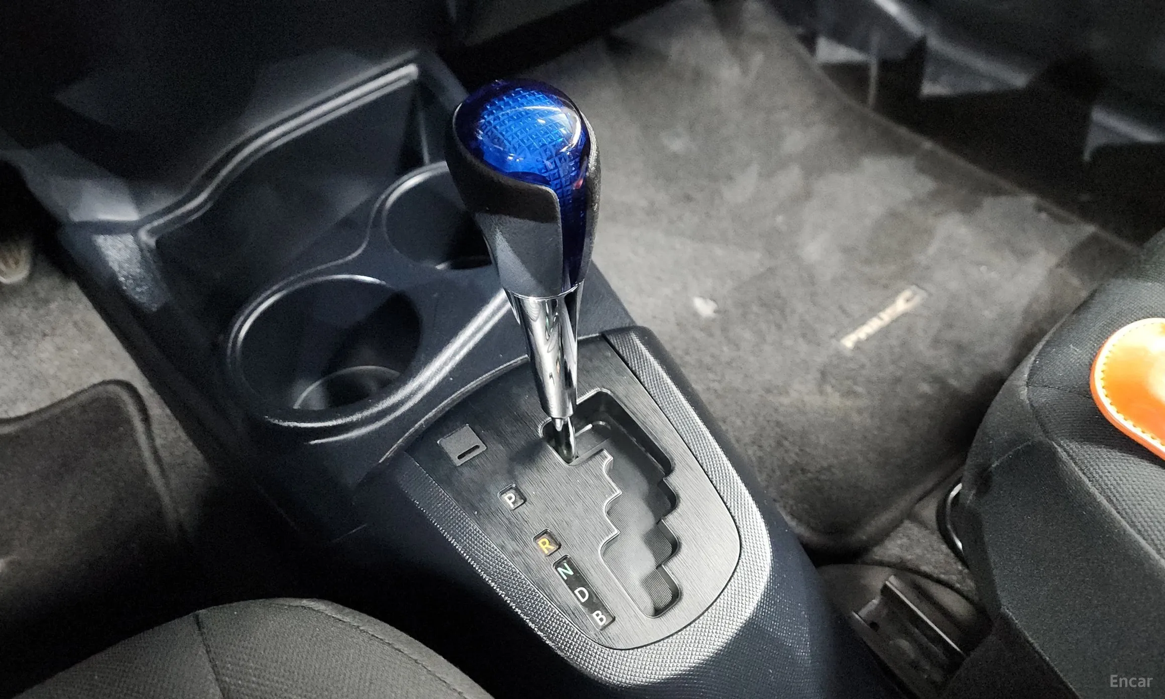Toyota Prius C превью 9