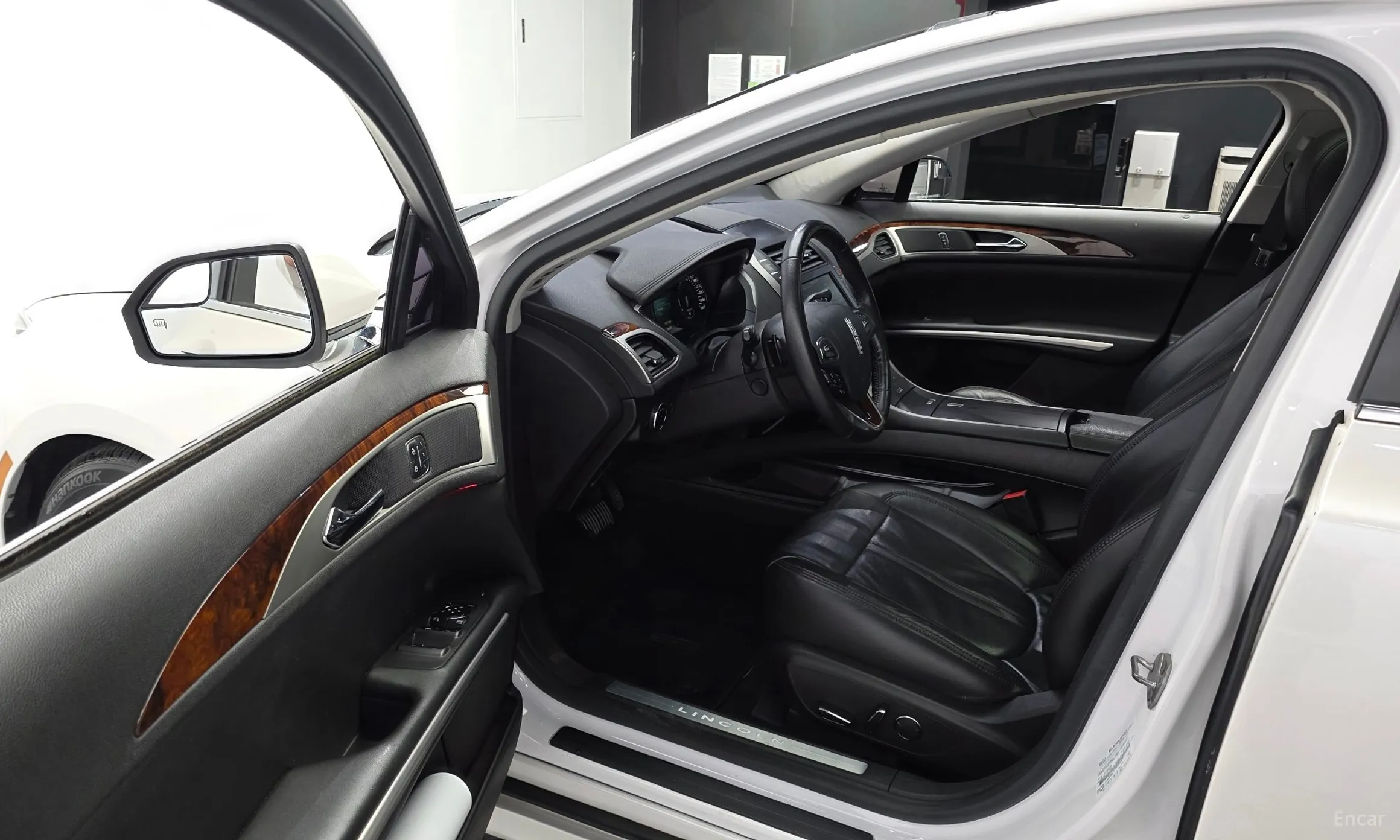 Lincoln New MKZ превью 12