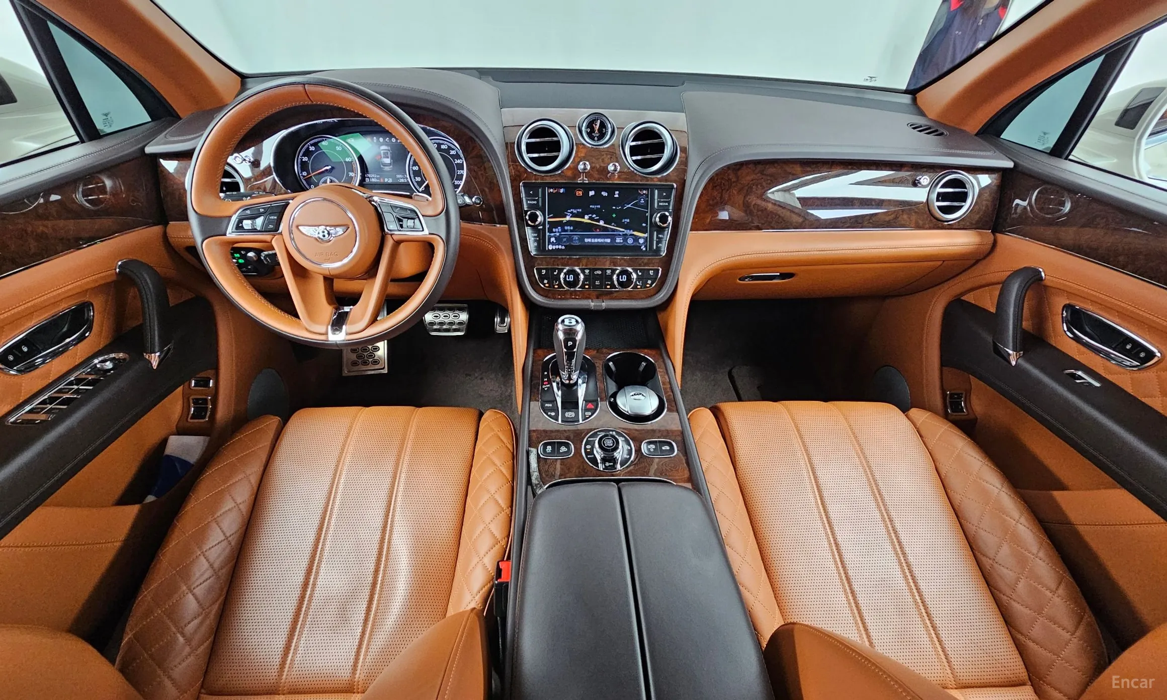 Bentley Bentayga превью 7