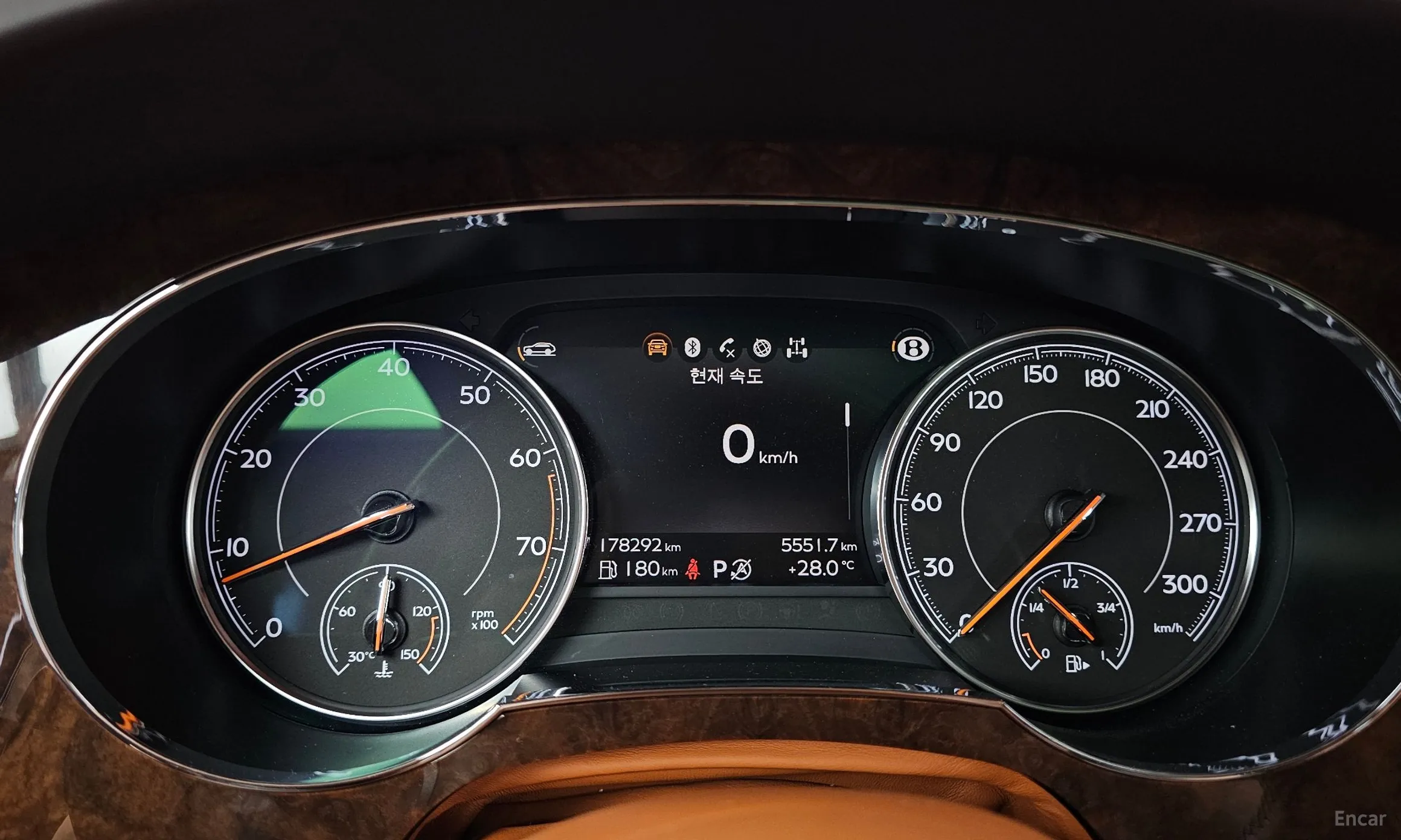 Bentley Bentayga превью 8
