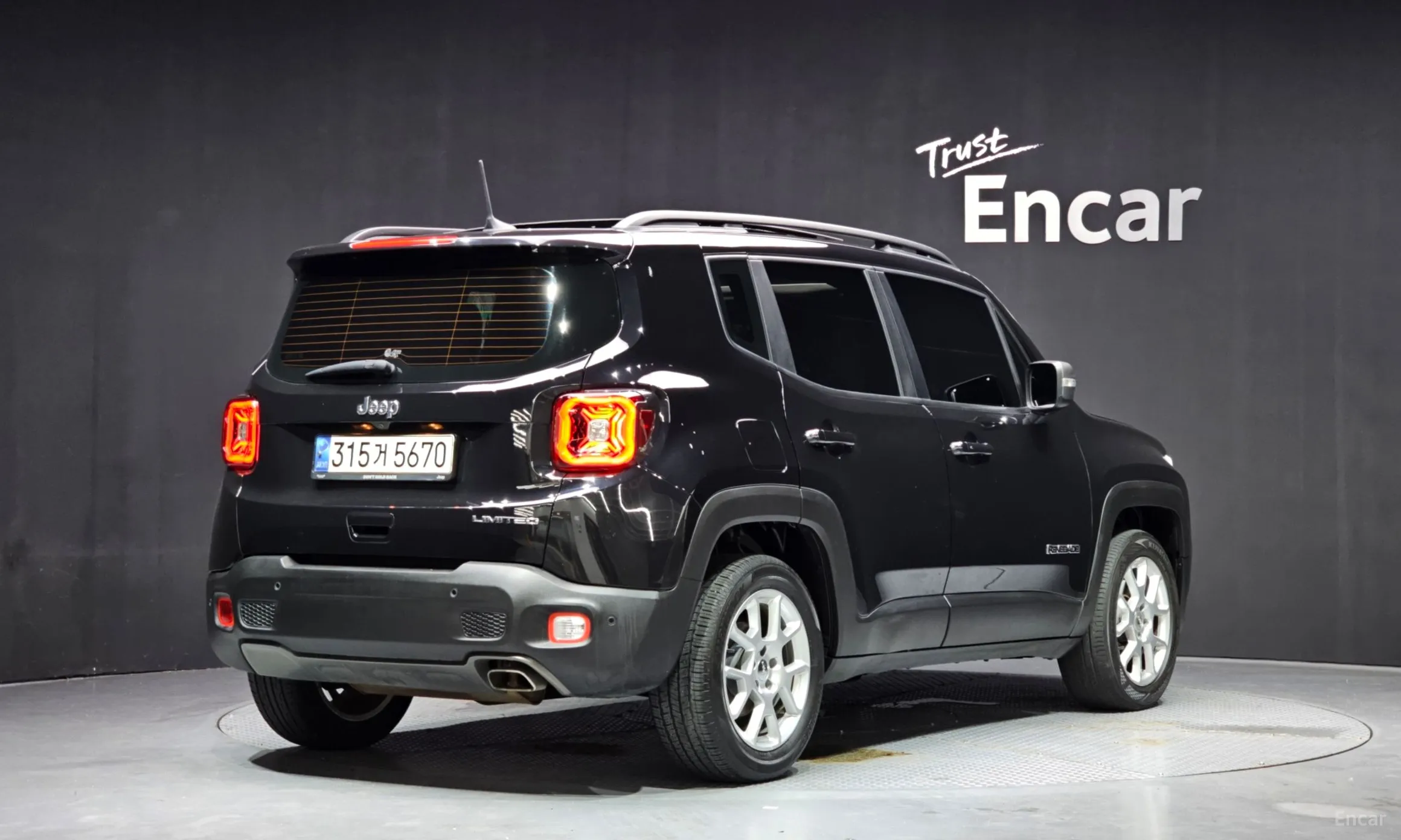 Jeep Renegade превью 2