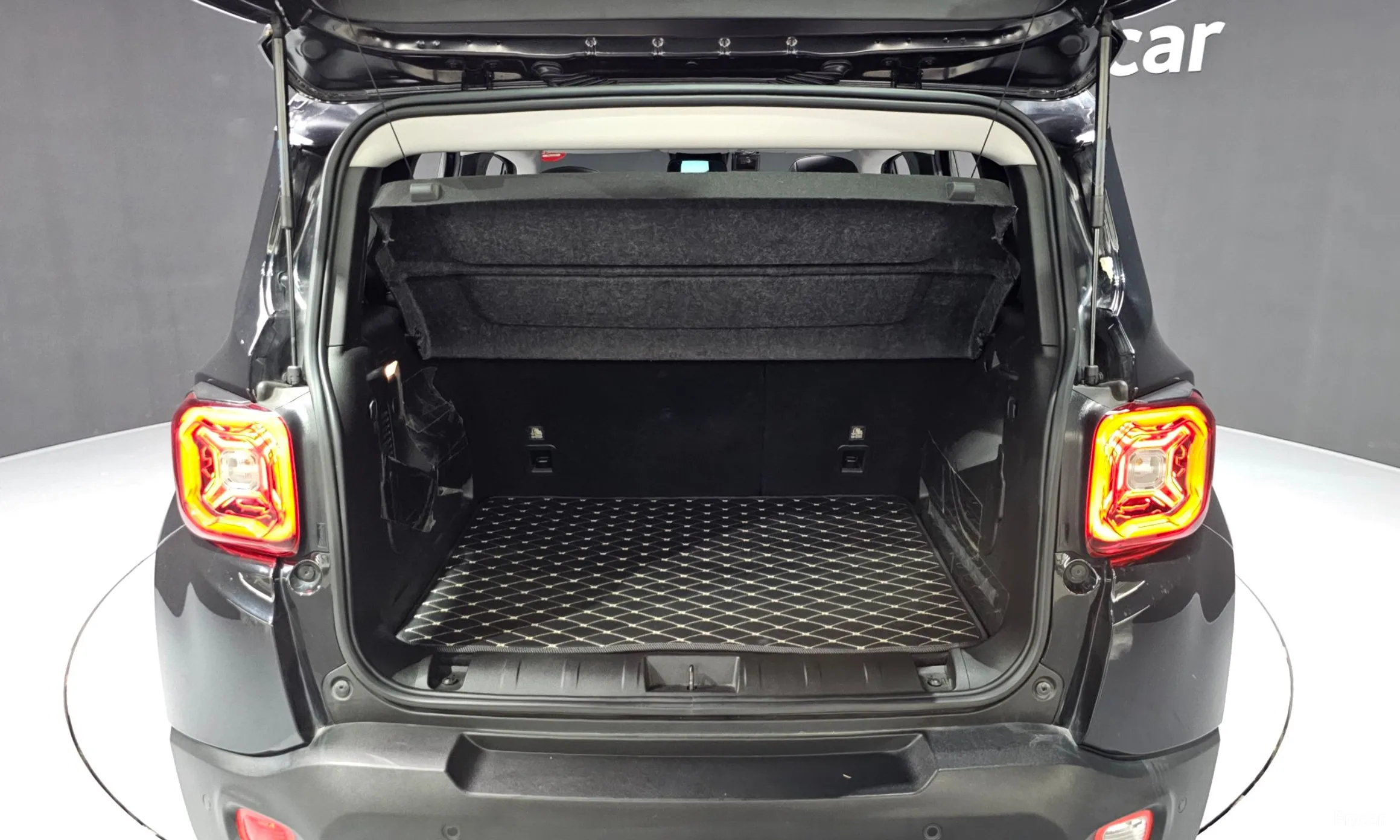 Jeep Renegade превью 16