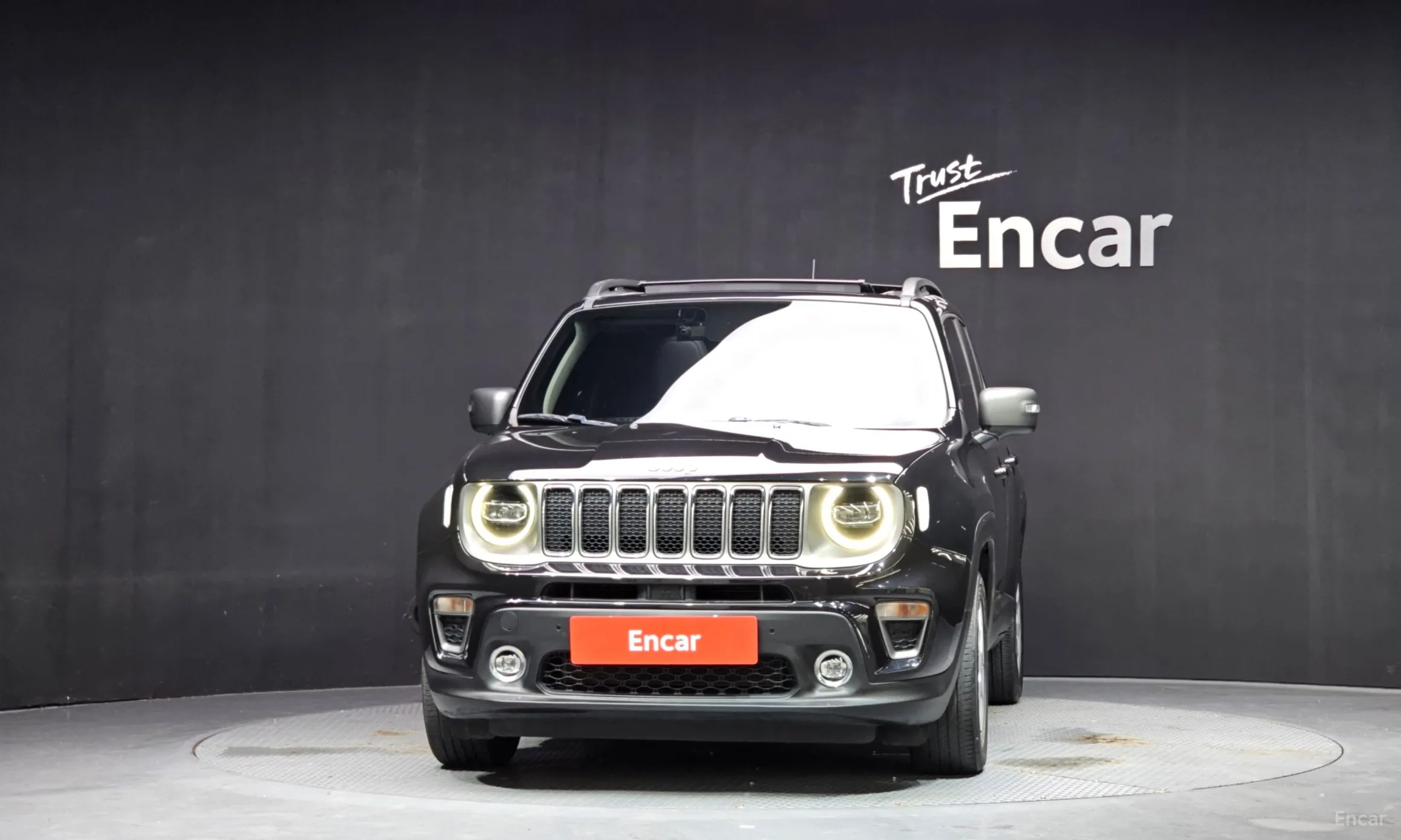 Jeep Renegade превью 3