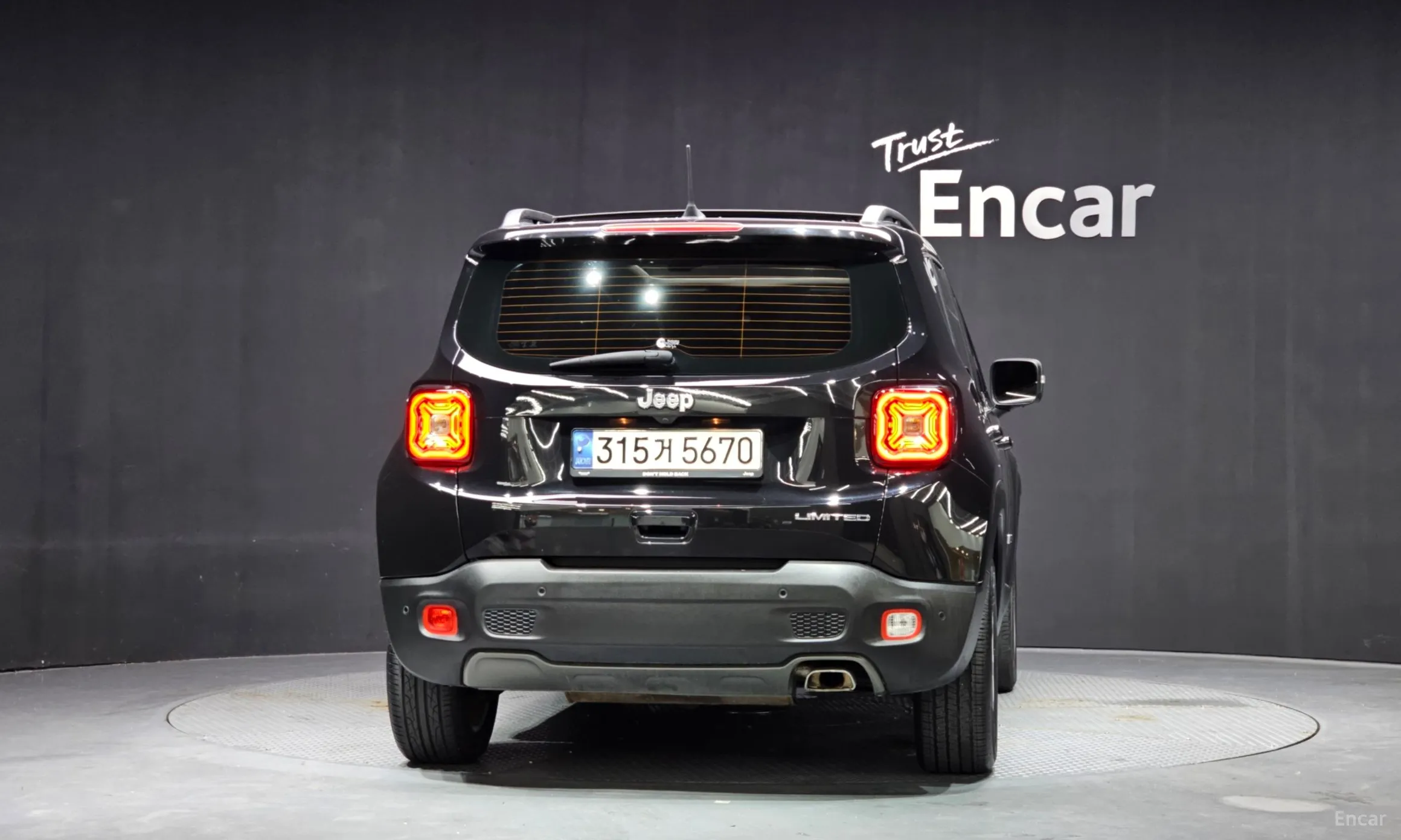 Jeep Renegade превью 4