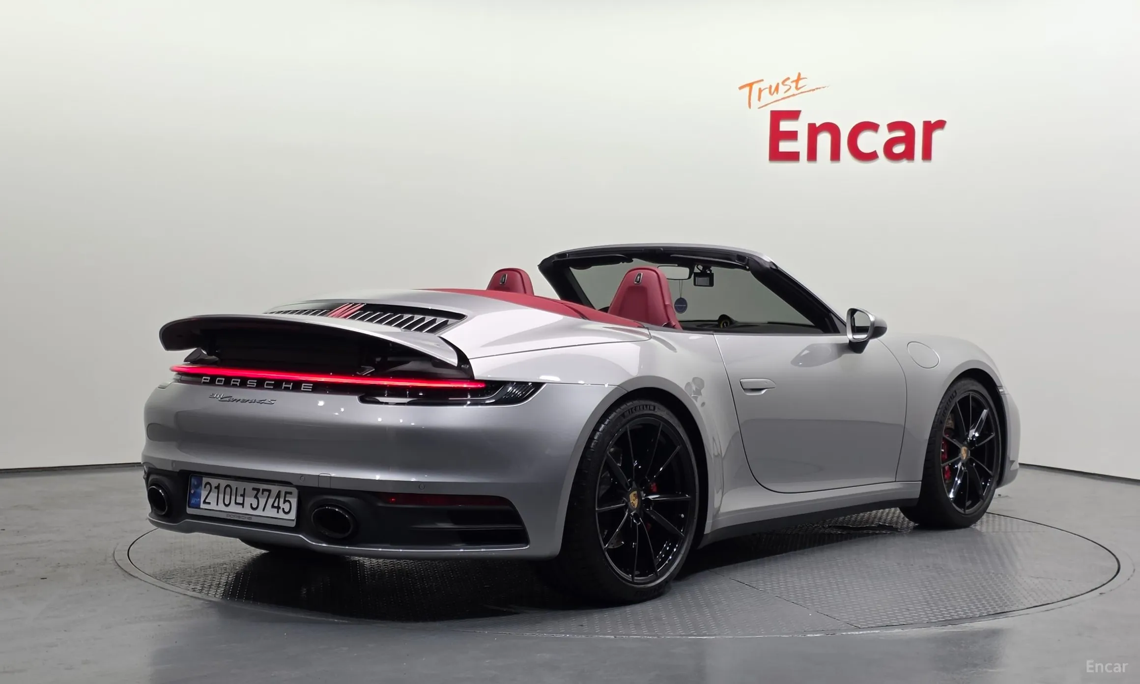 Porsche 911 (992) превью 2