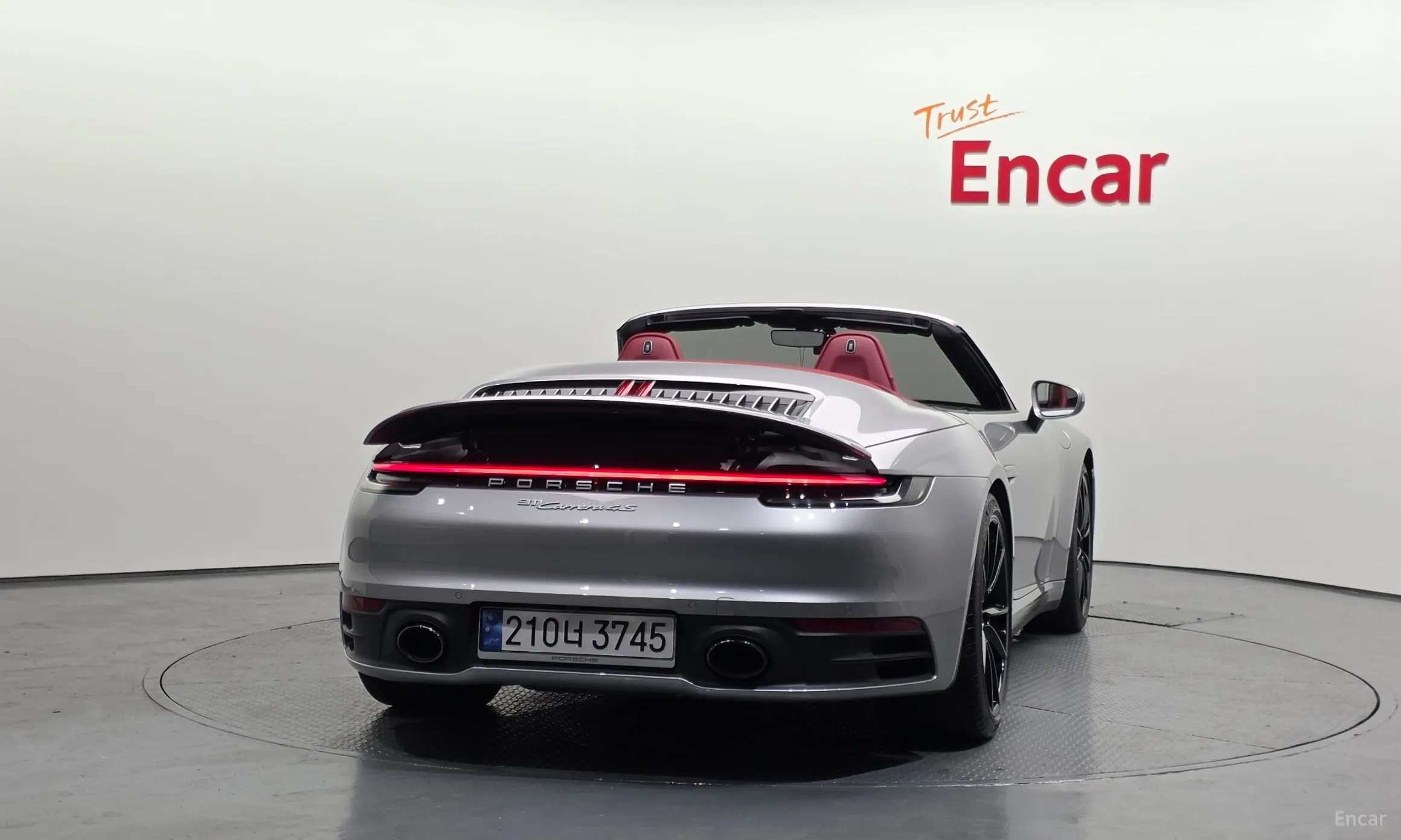 Porsche 911 (992) превью 4