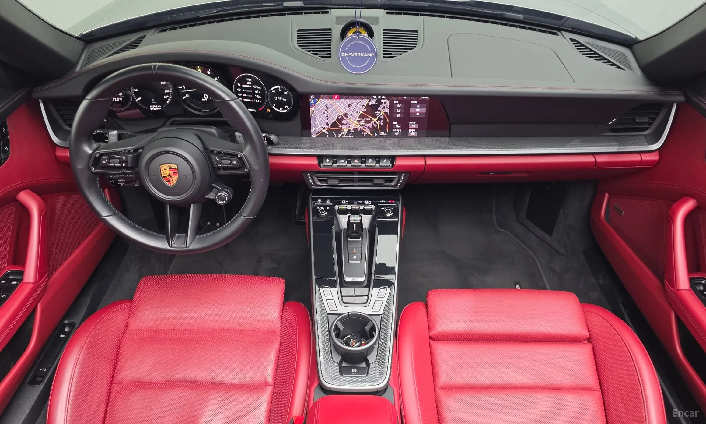 Porsche 911 (992) превью 7