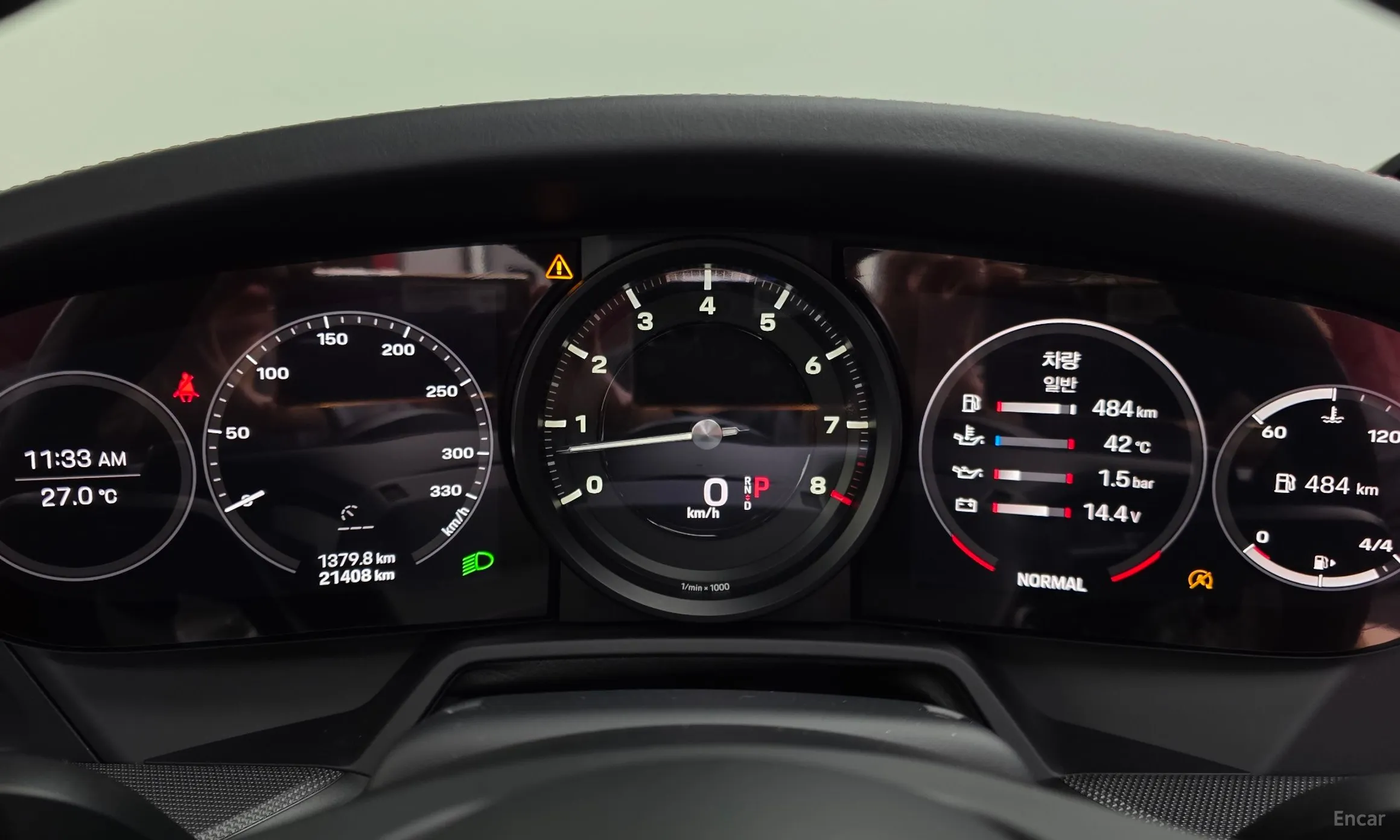 Porsche 911 (992) превью 8