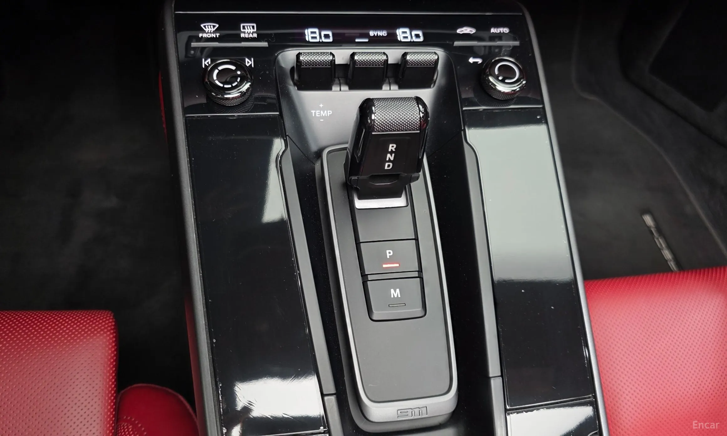 Porsche 911 (992) превью 9
