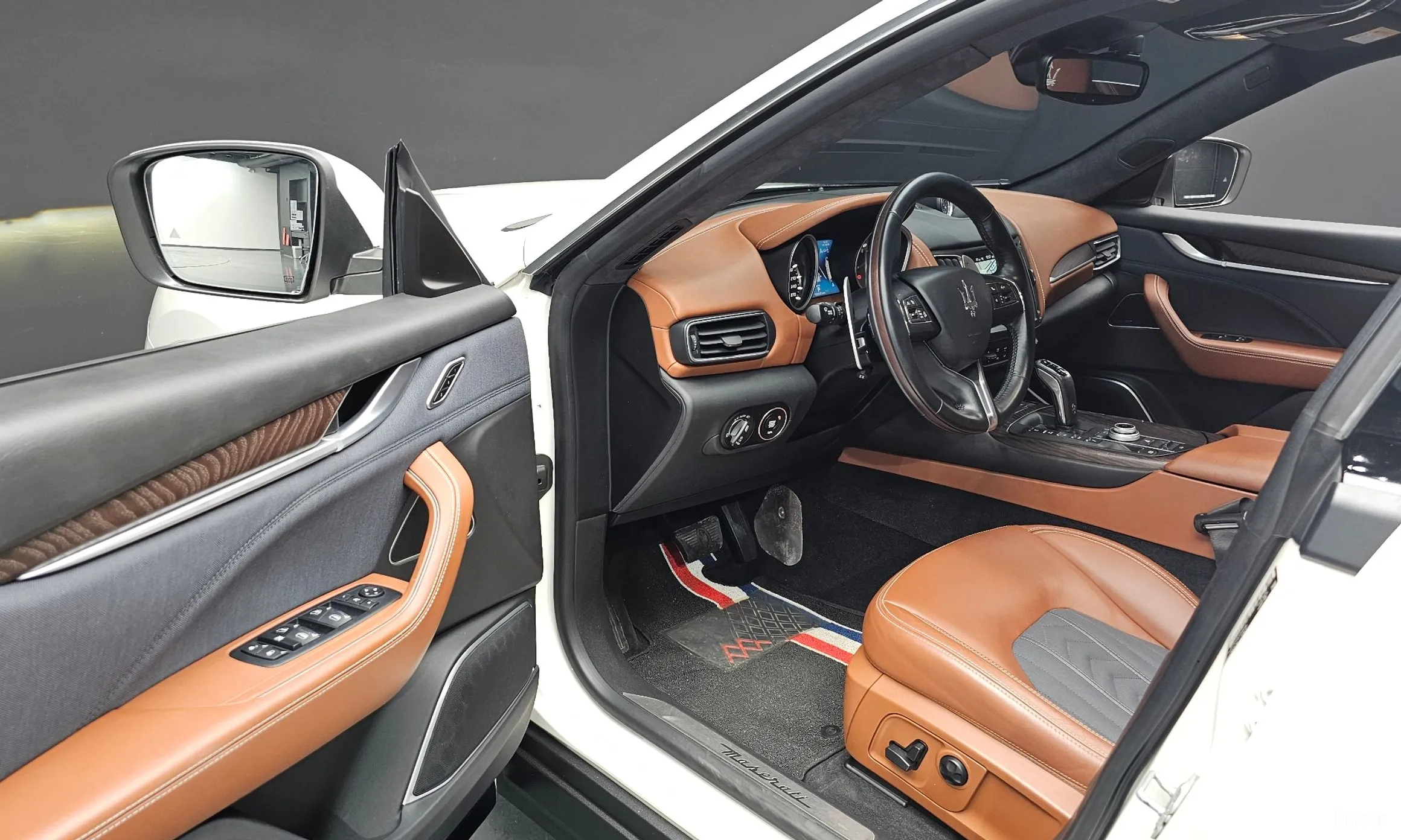 Maserati Levante превью 12