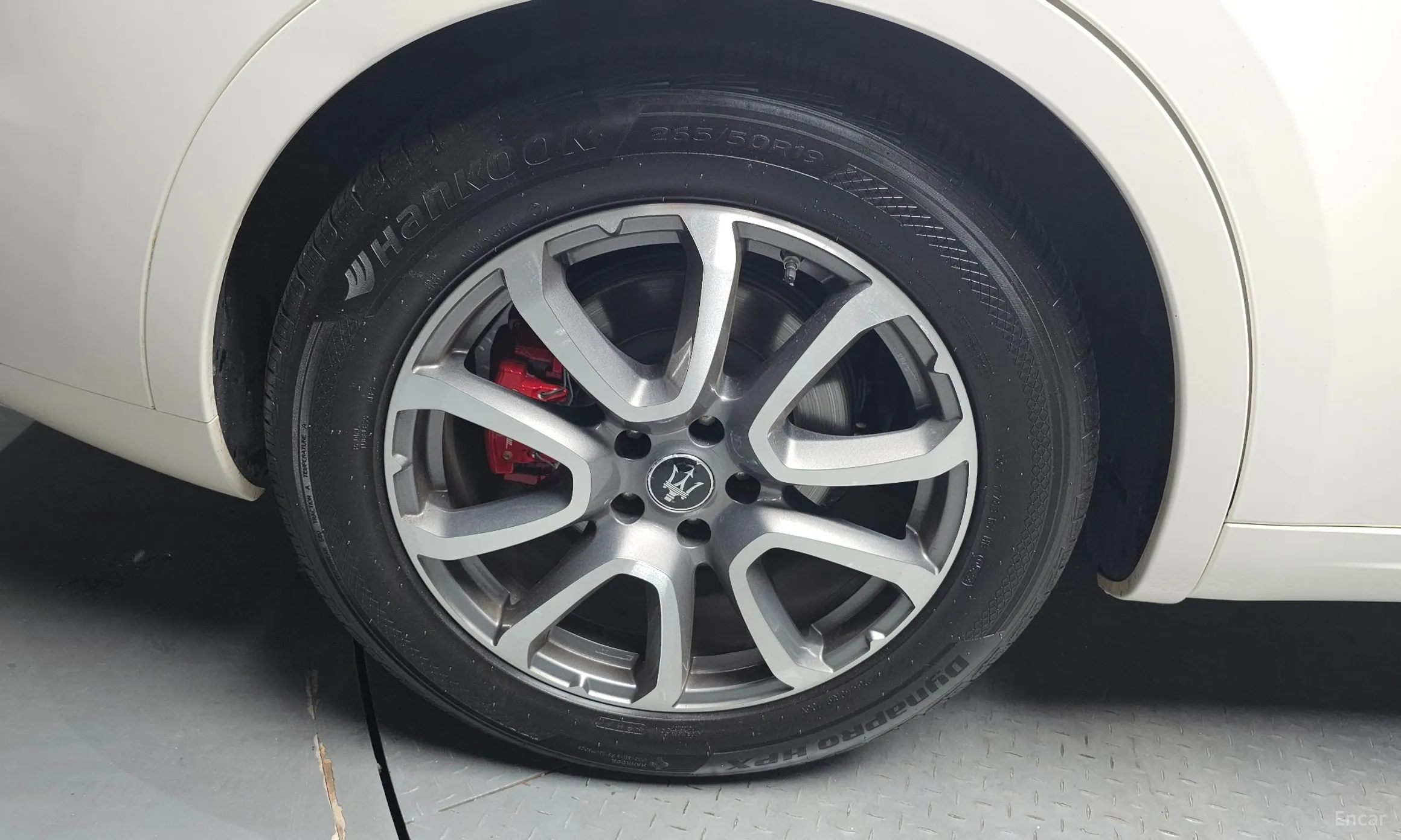 Maserati Levante превью 5
