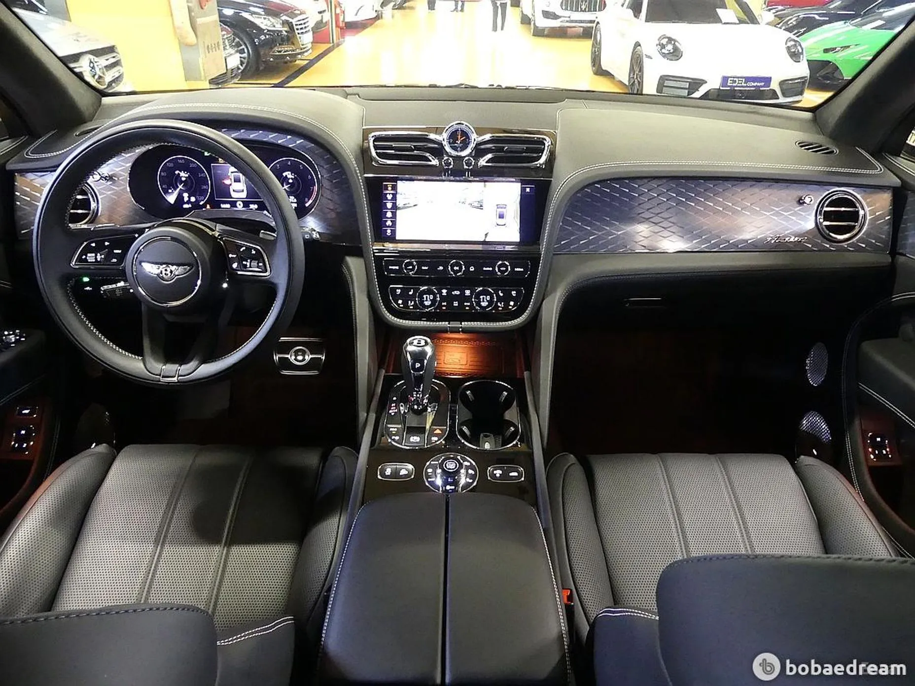 Bentley Bentayga превью 10