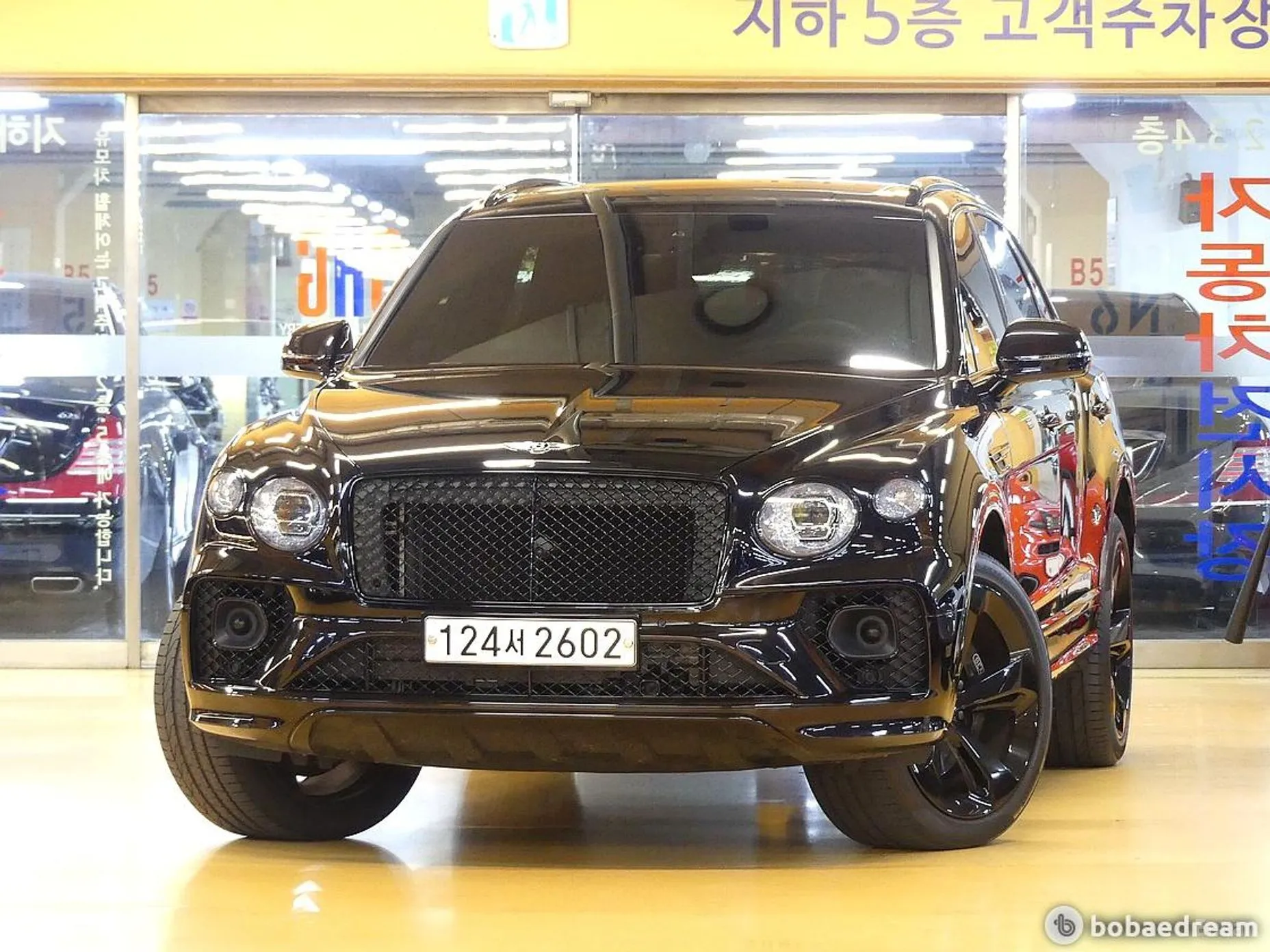 Bentley Bentayga превью 3