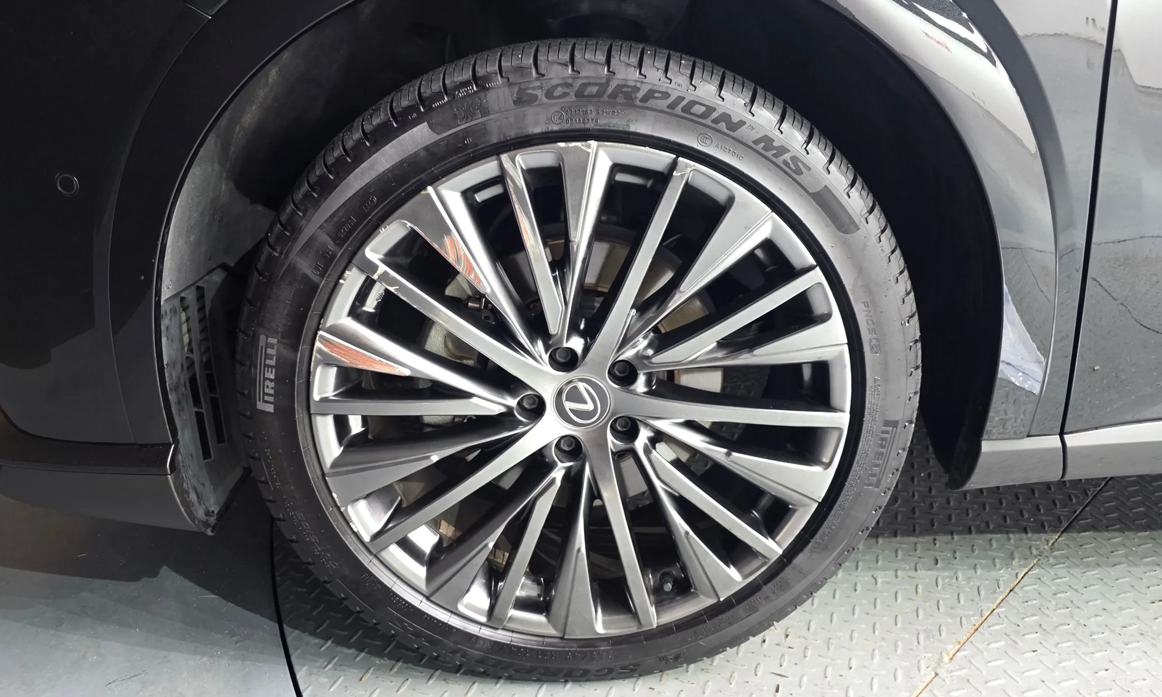 Lexus RX350h 5th Generation превью 5