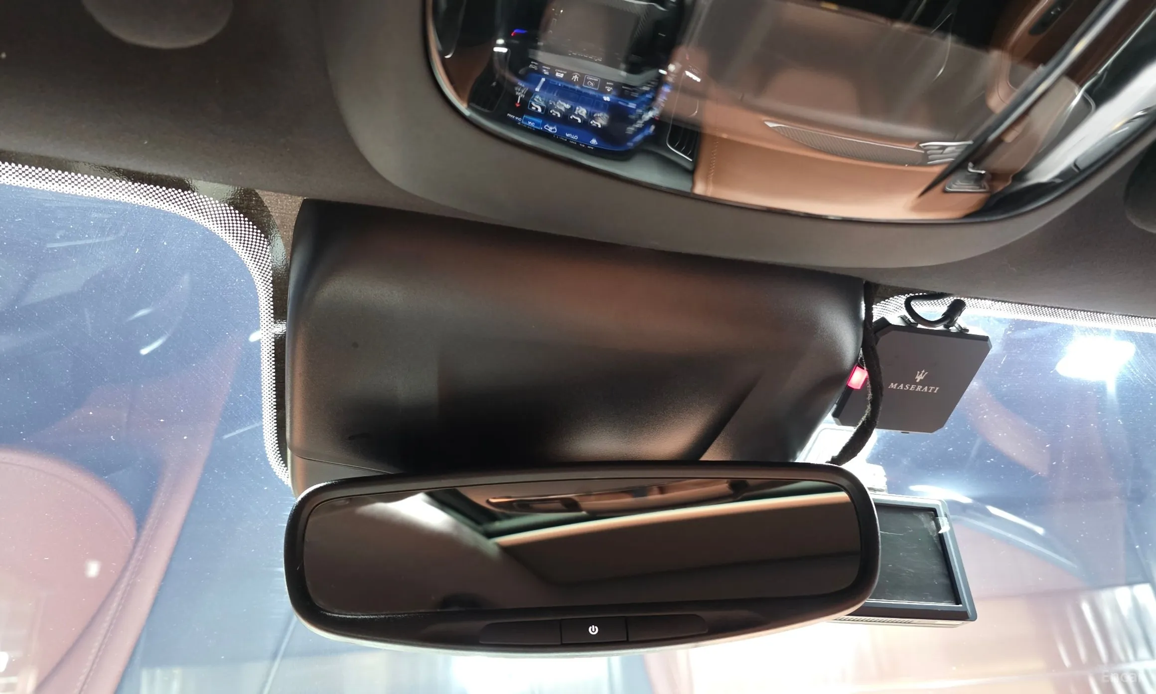 Maserati Levante превью 17