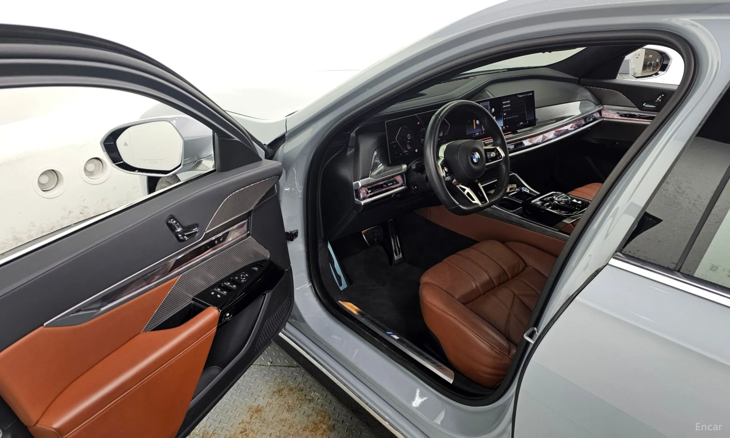 BMW 7 Series (G70) превью 10