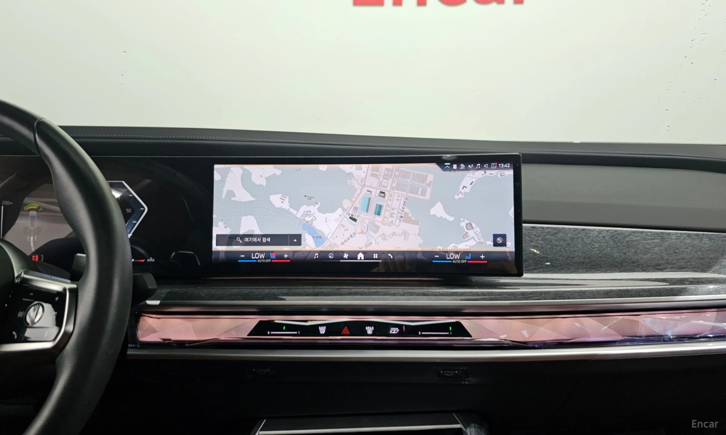 BMW 7 Series (G70) превью 13