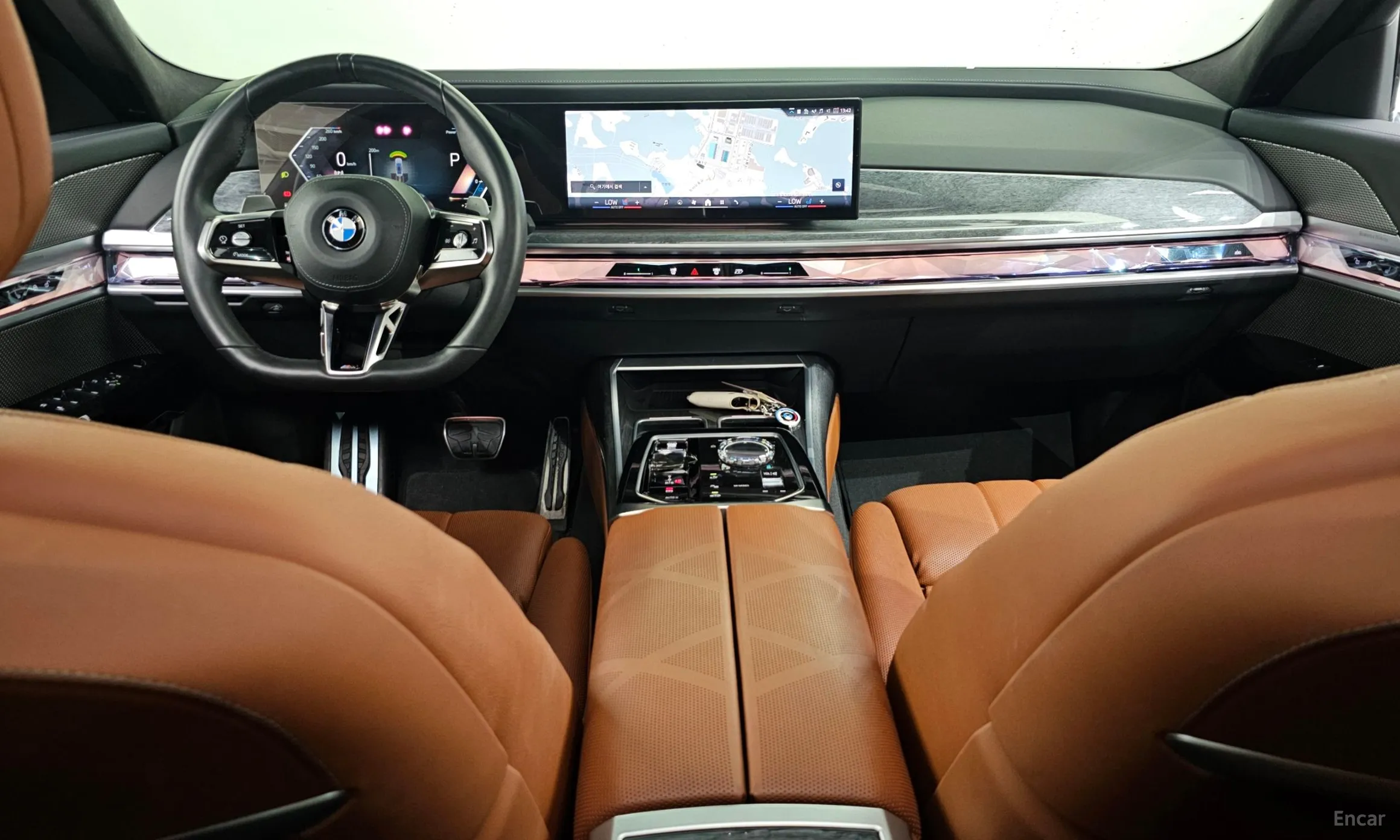 BMW 7 Series (G70) превью 7