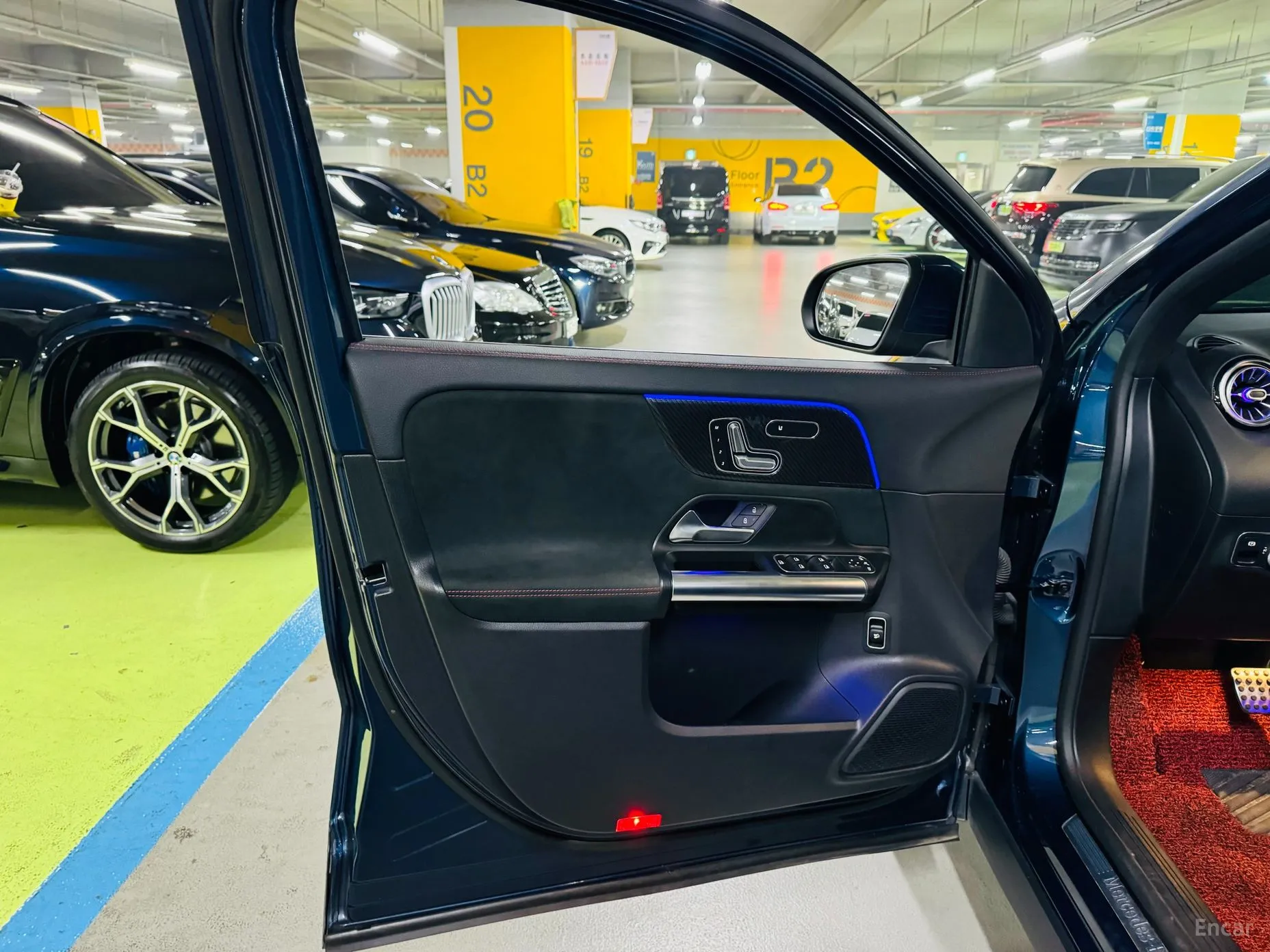 Mercedes Benz GLA-Class H247 превью 10