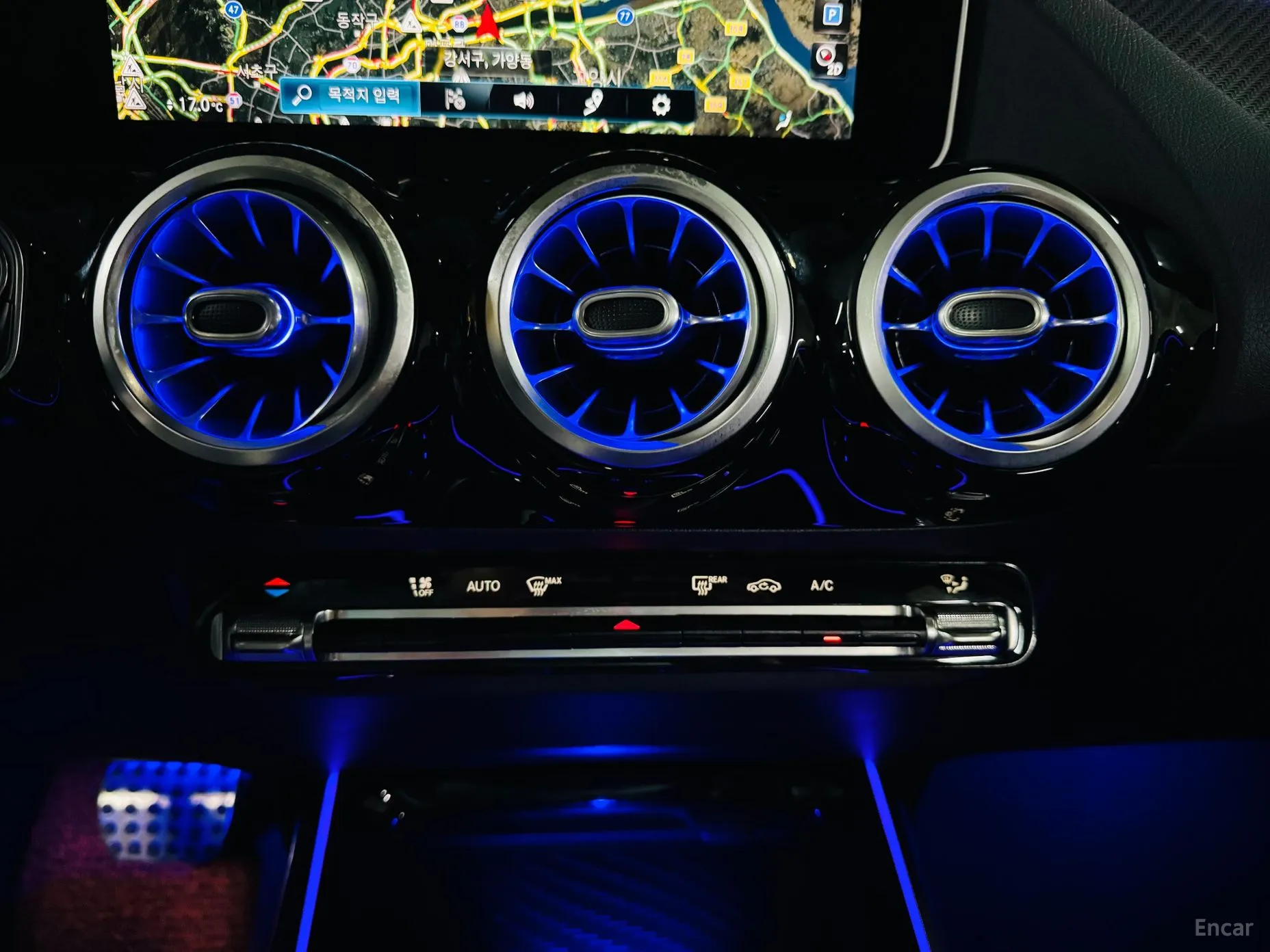 Mercedes Benz GLA-Class H247 превью 16