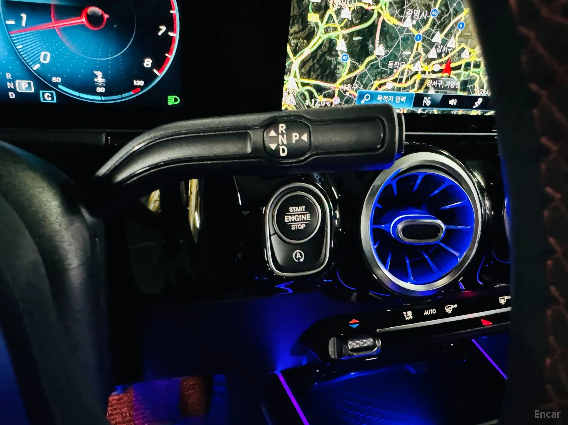 Mercedes Benz GLA-Class H247 превью 9