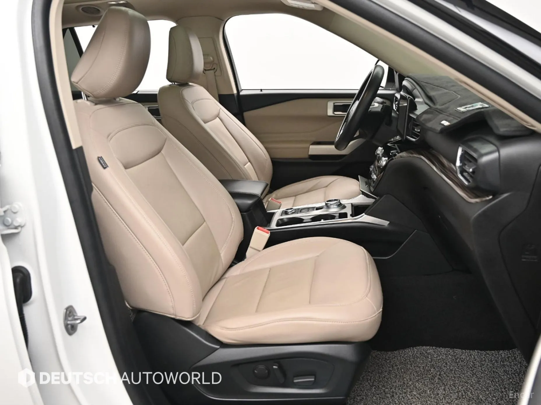 Ford Explorer 6th Generation превью 11
