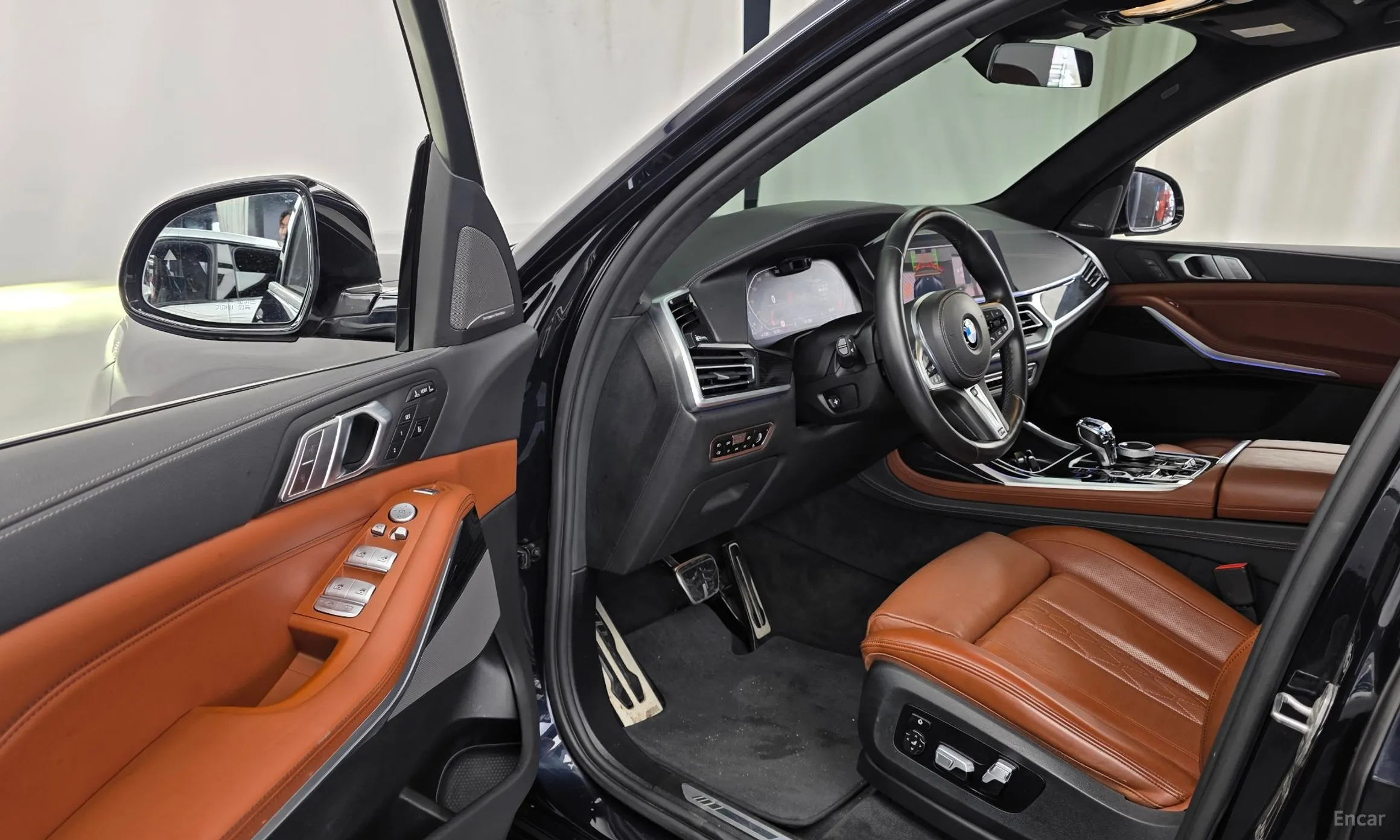 BMW X7 (G07) превью 10