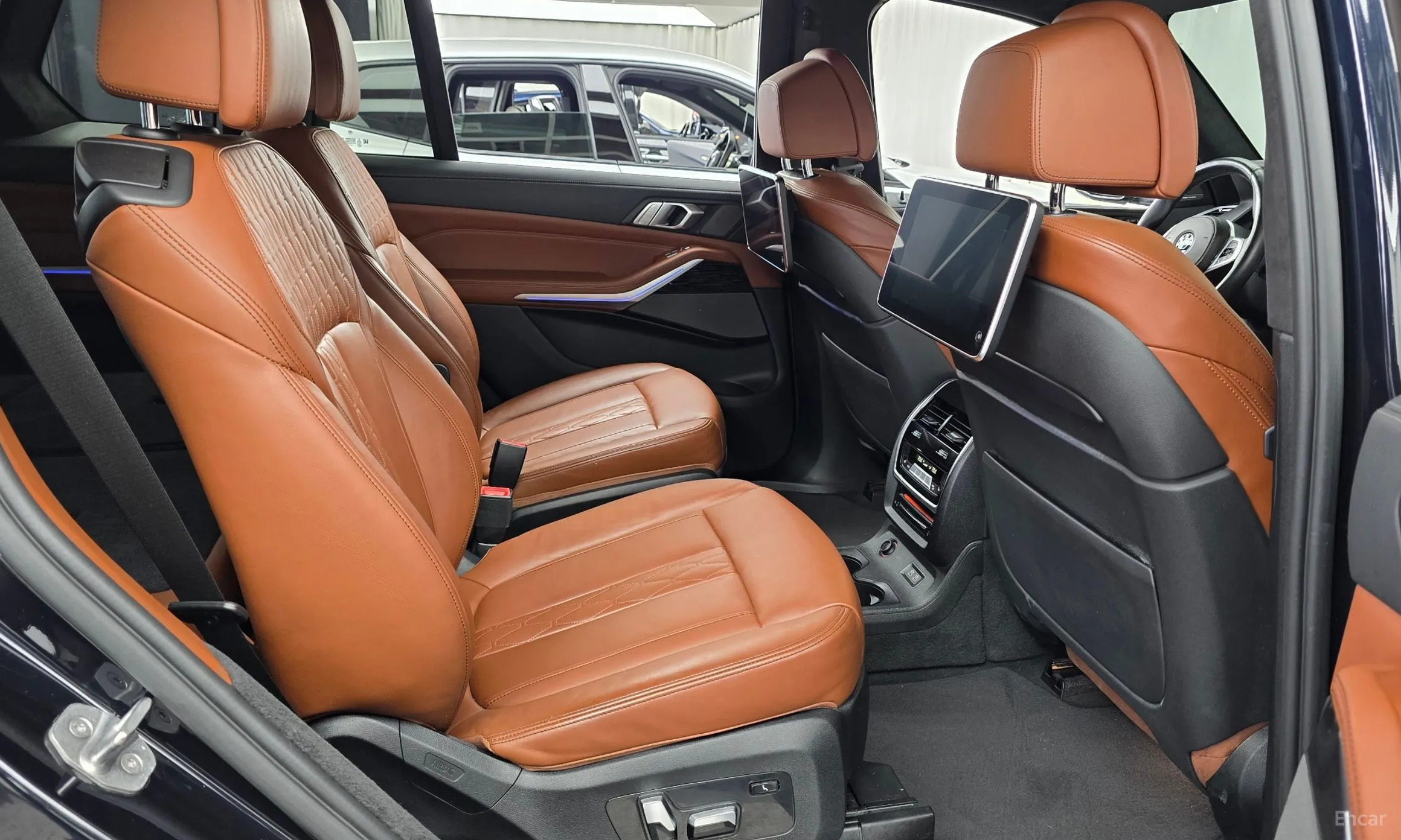 BMW X7 (G07) превью 12