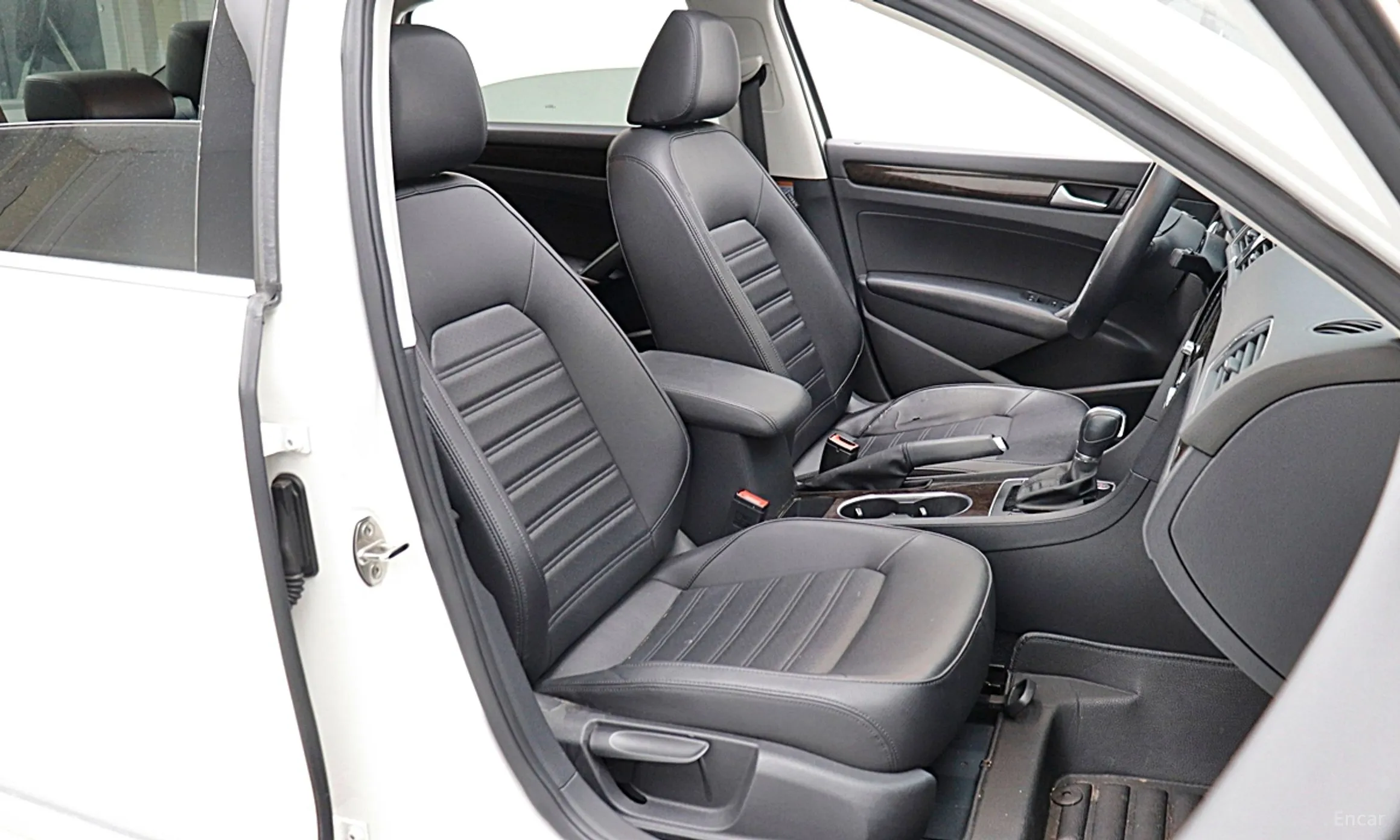 Volkswagen The New Passat превью 14