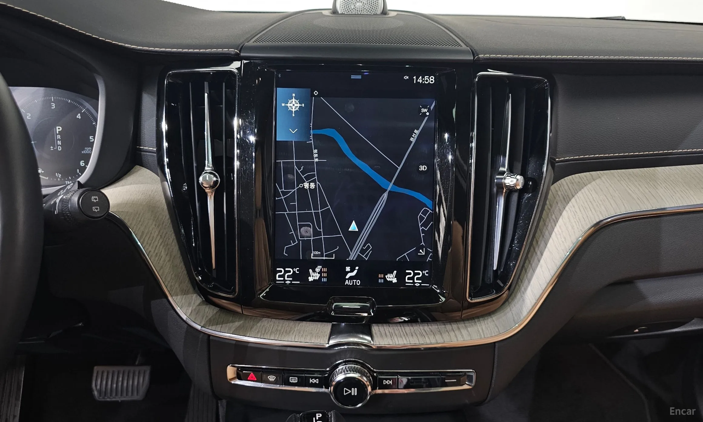 Volvo XC60 Gen 2 превью 13