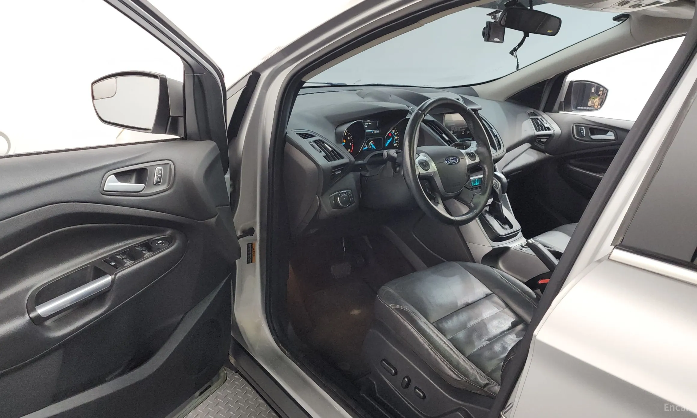 Ford Escape превью 10