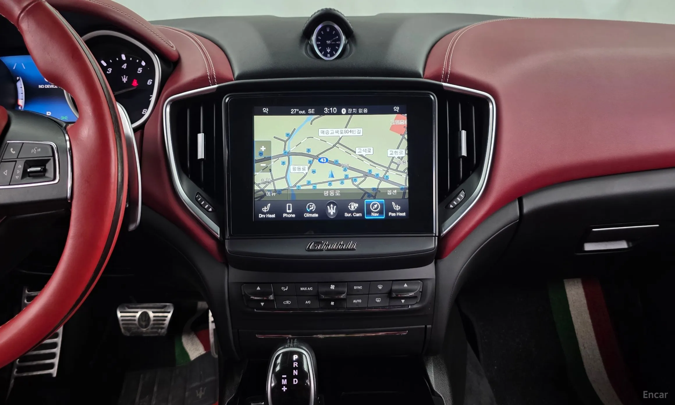 Maserati Ghibli превью 14