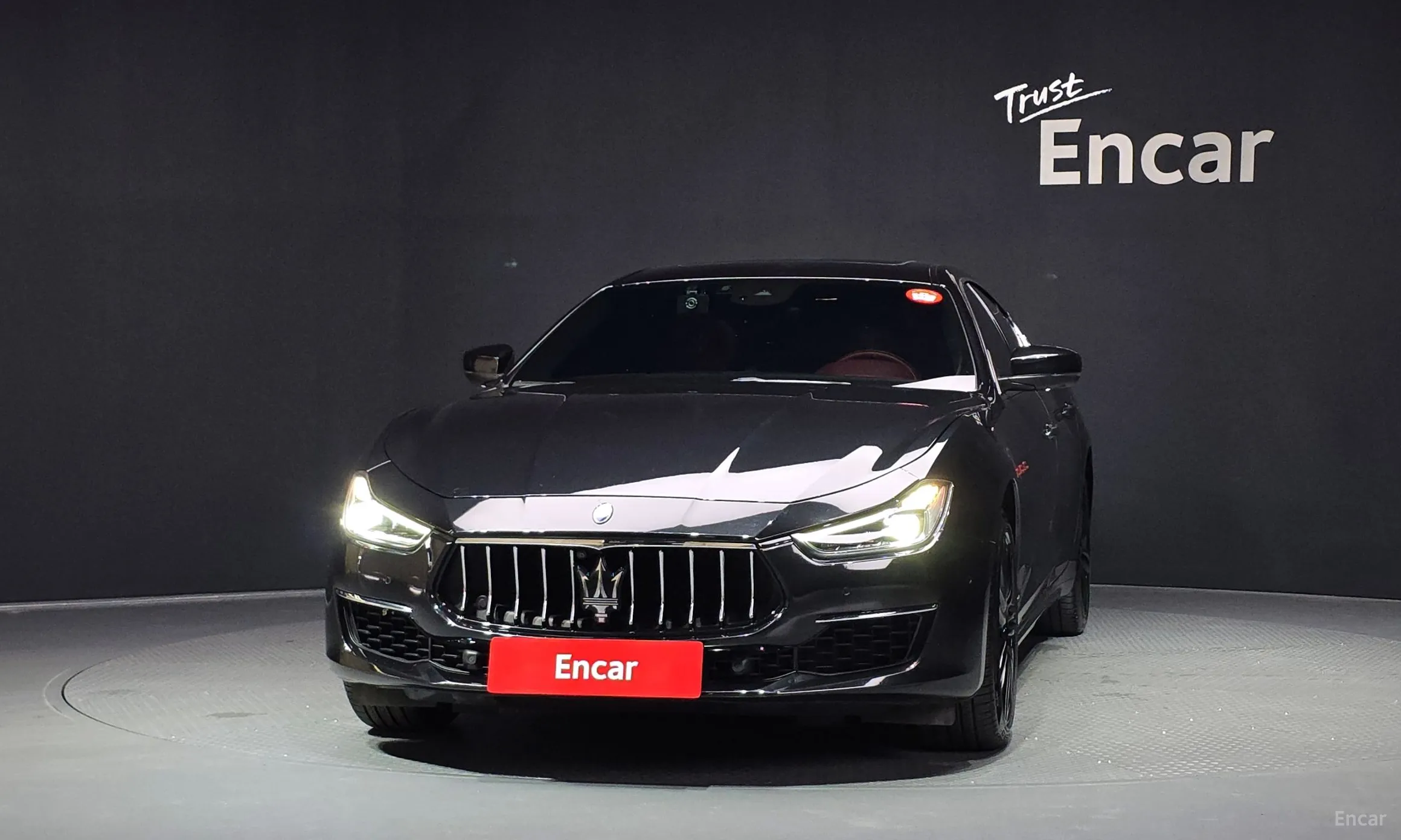 Maserati Ghibli превью 3