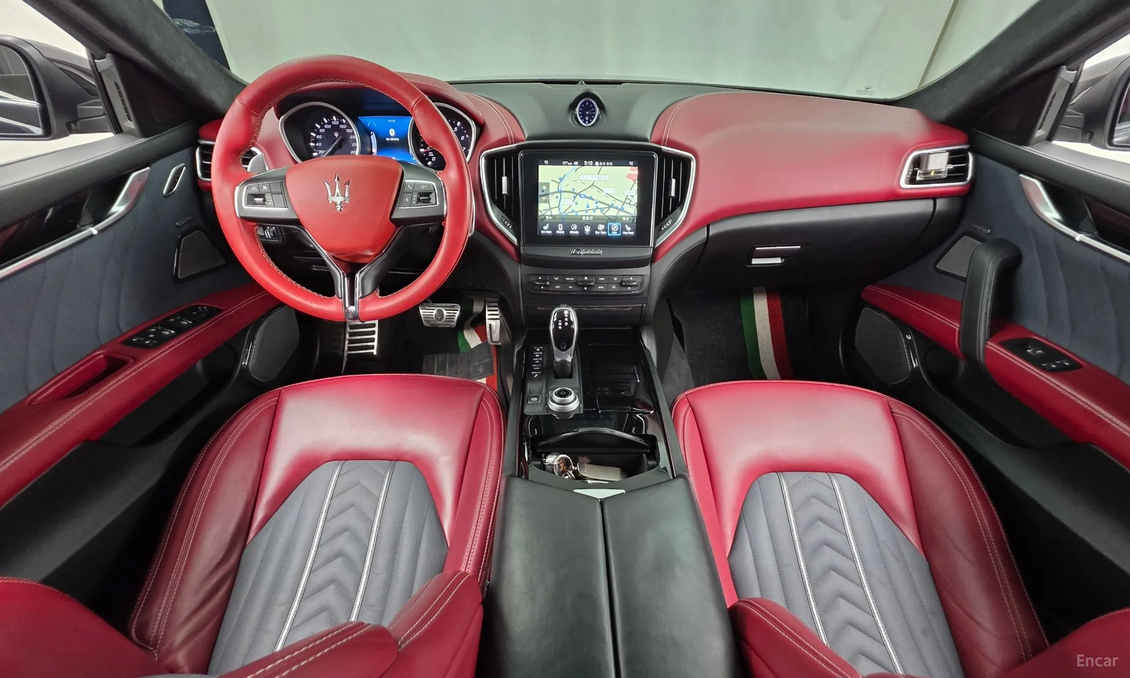 Maserati Ghibli превью 7
