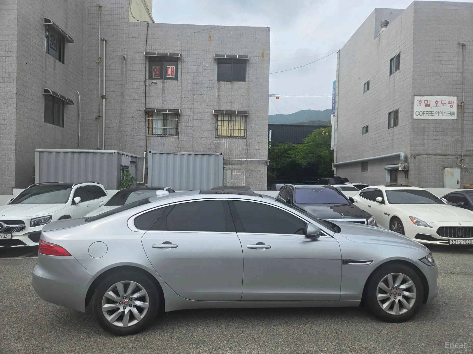 Jaguar XF (x260) превью 4