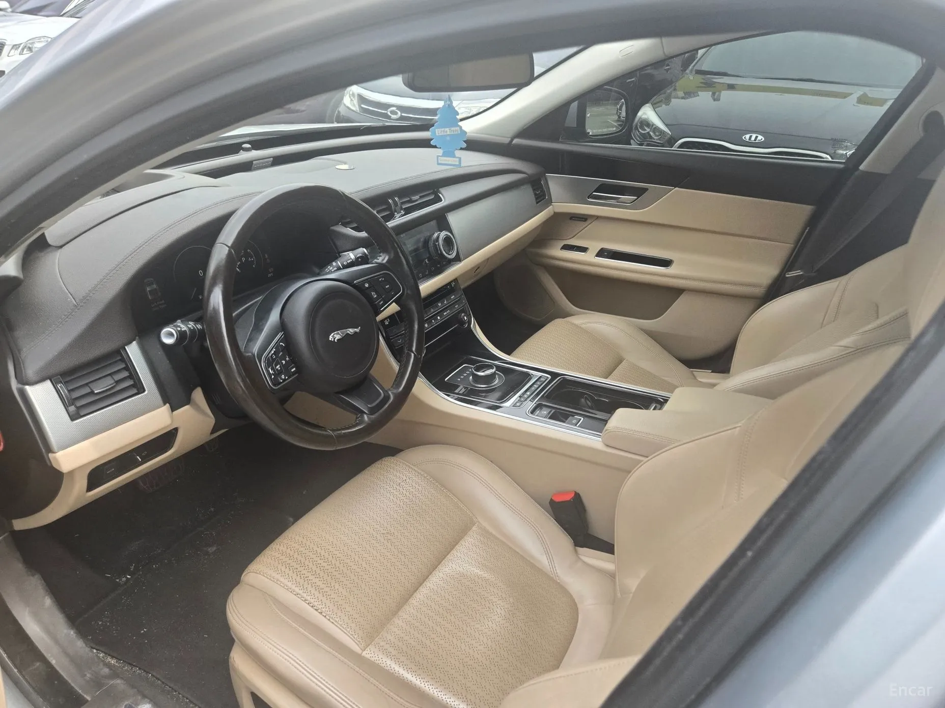 Jaguar XF (x260) превью 9
