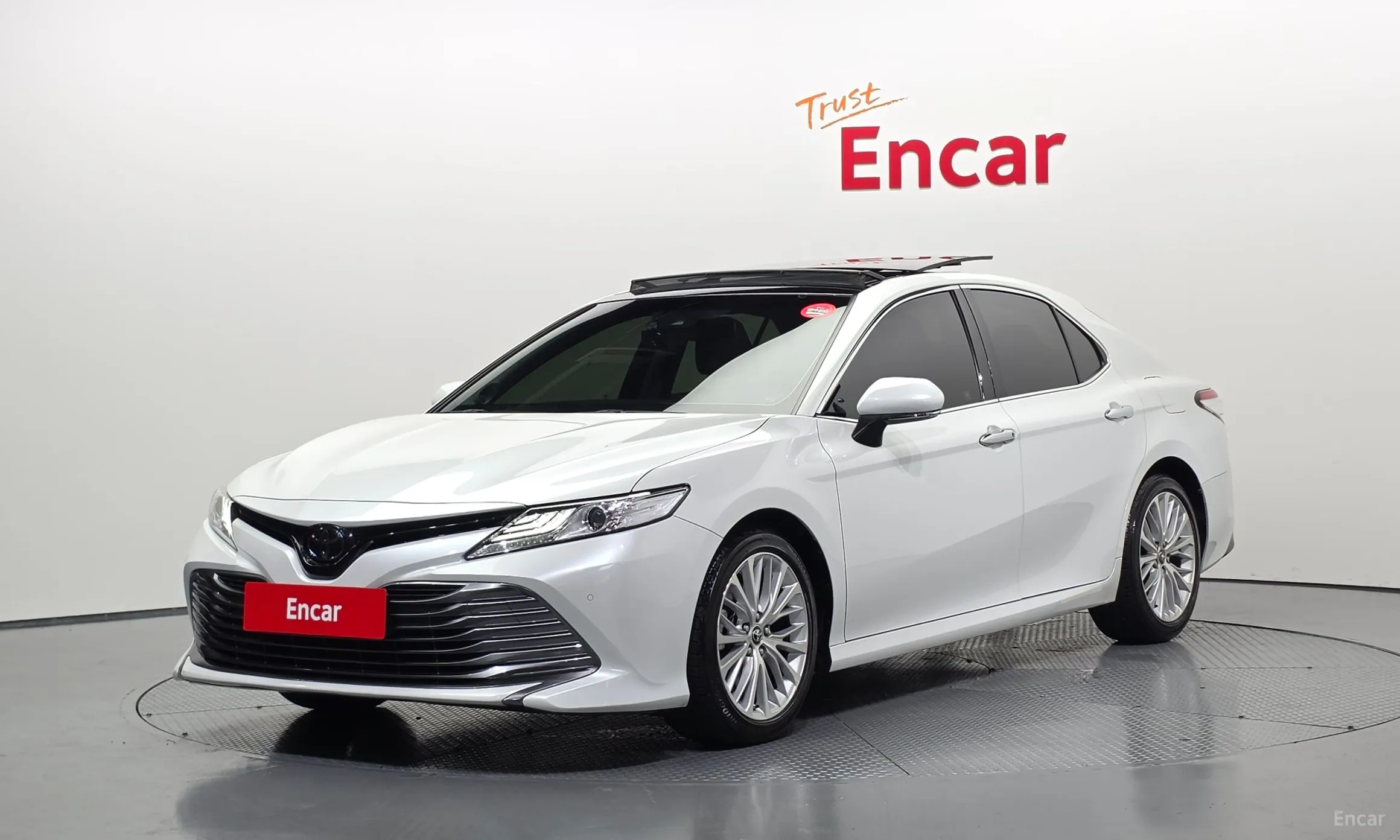 Camry (XV70)