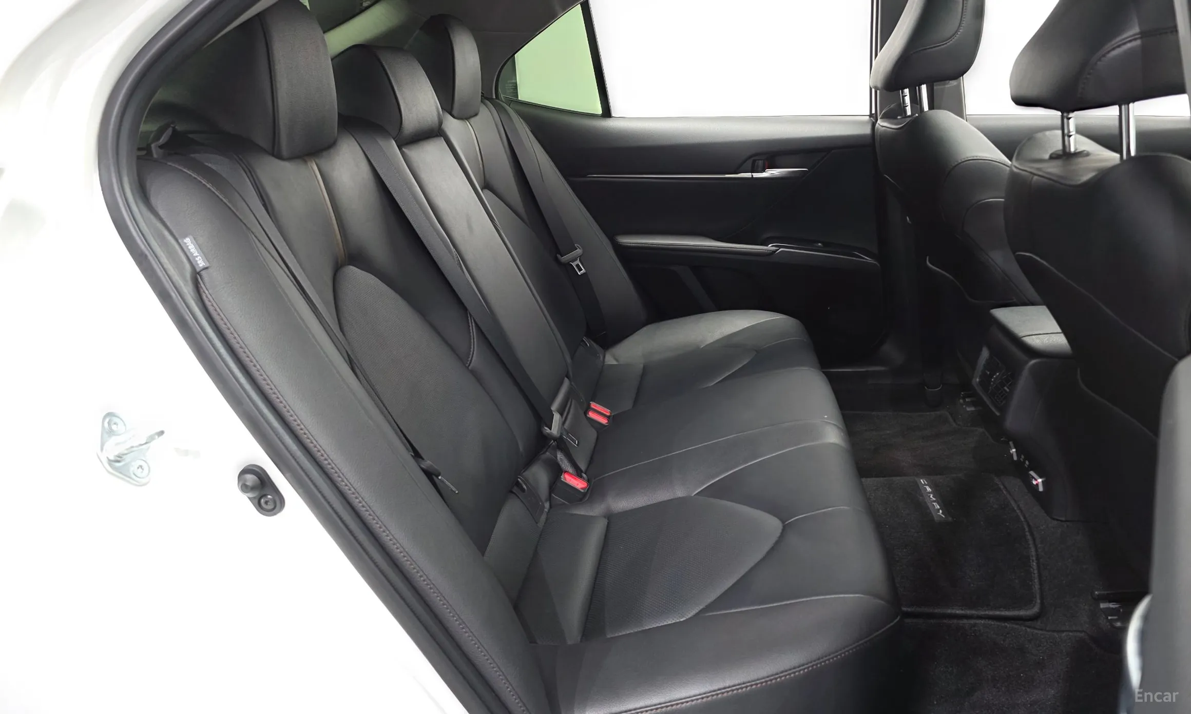 Toyota Camry (XV70) превью 12