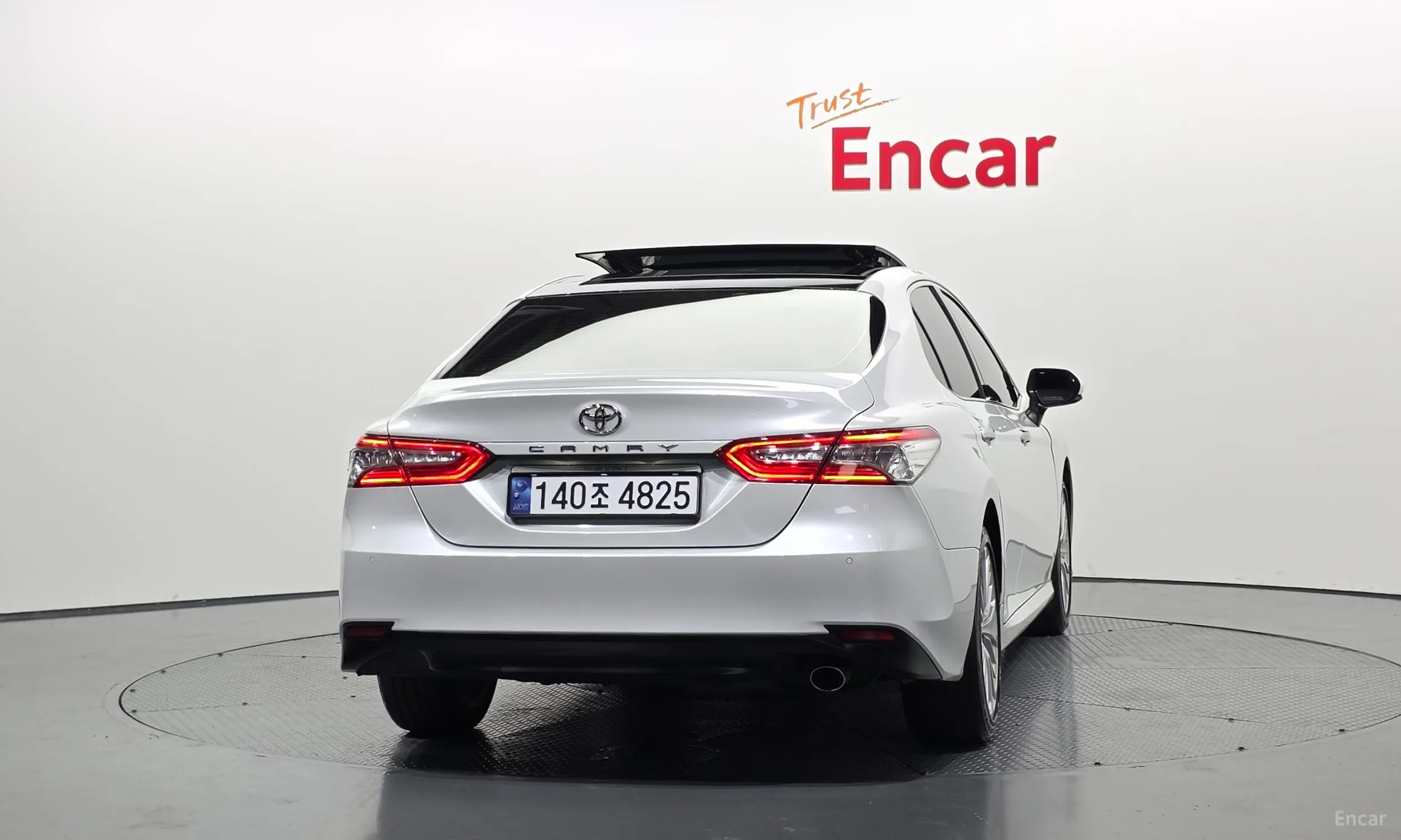 Toyota Camry (XV70) превью 4