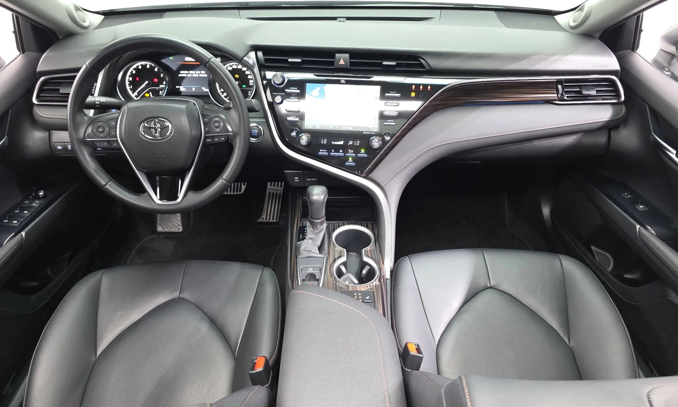 Toyota Camry (XV70) превью 7