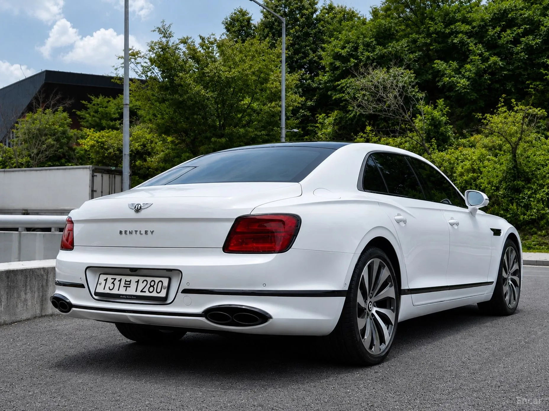 Bentley Flying Spur 3rd Generation превью 13