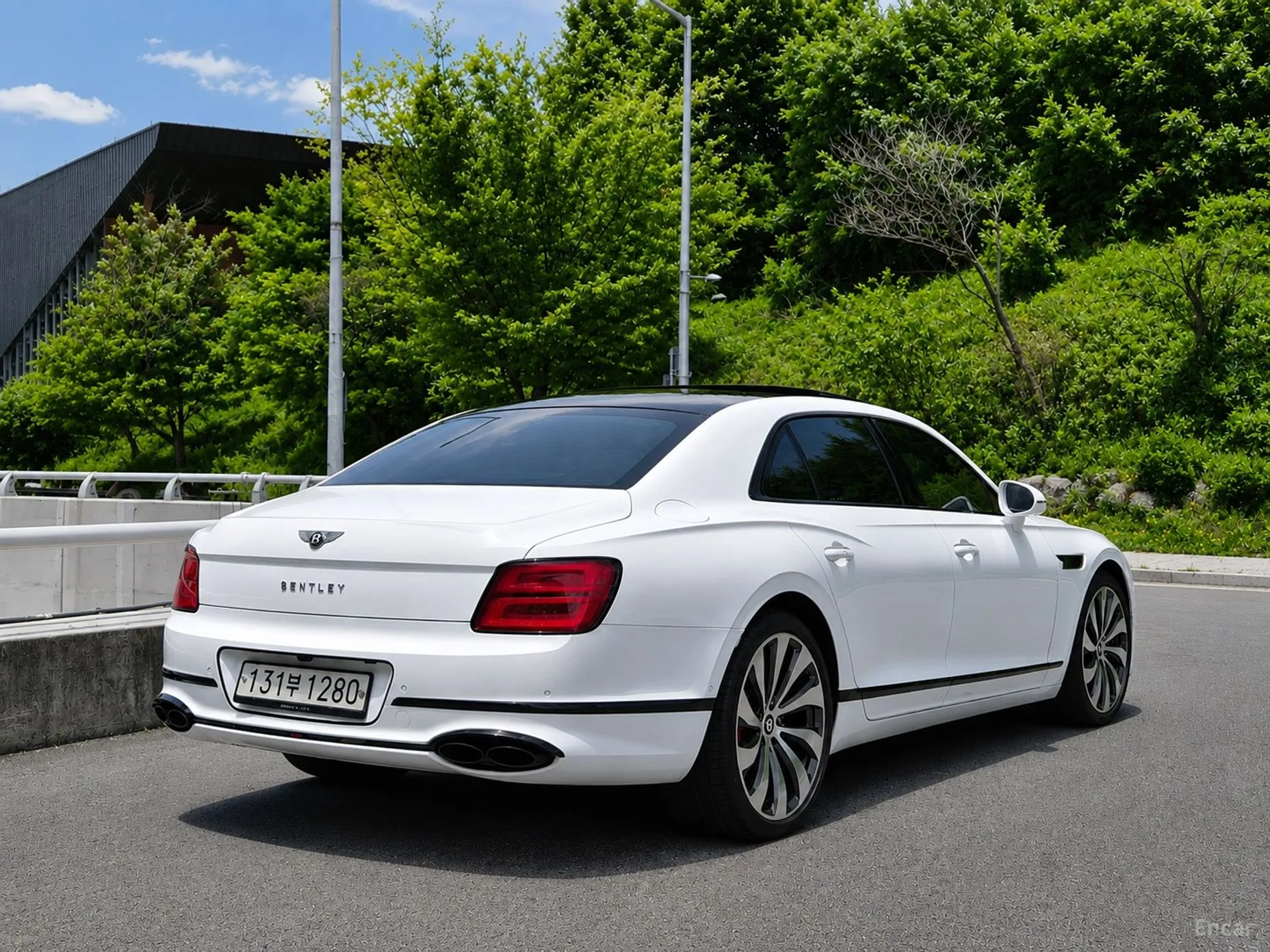 Bentley Flying Spur 3rd Generation превью 3