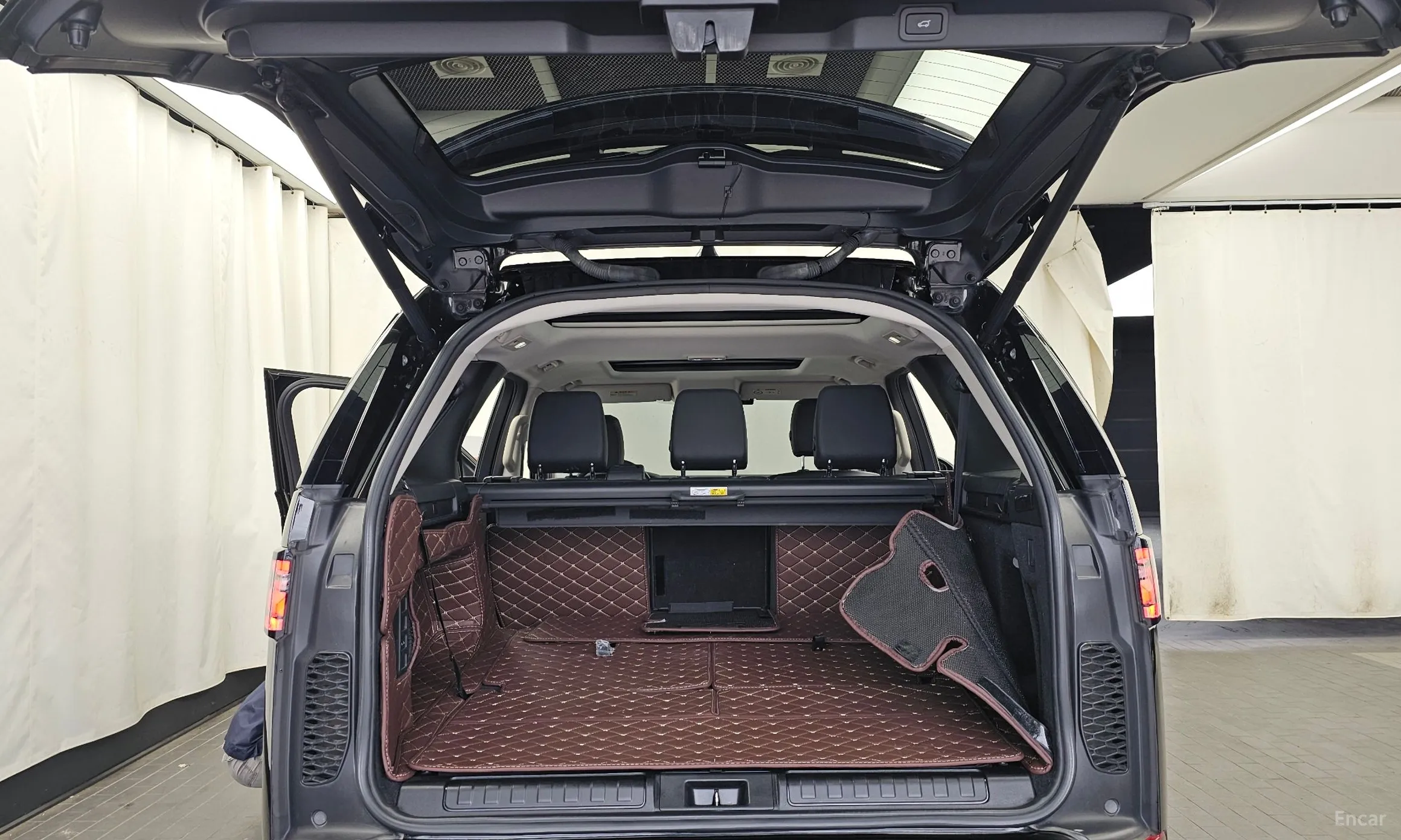 Land Rover Discovery 5 превью 20