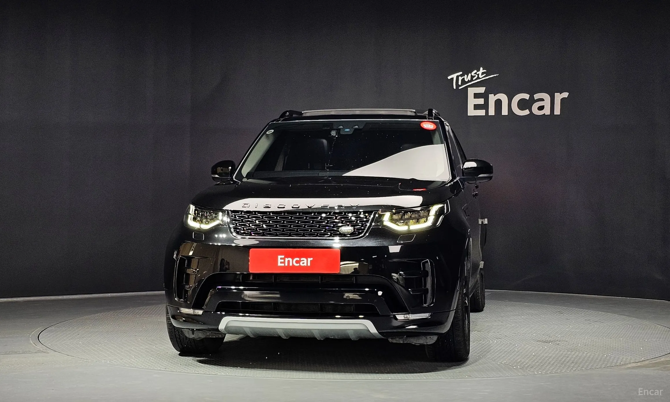 Land Rover Discovery 5 превью 3