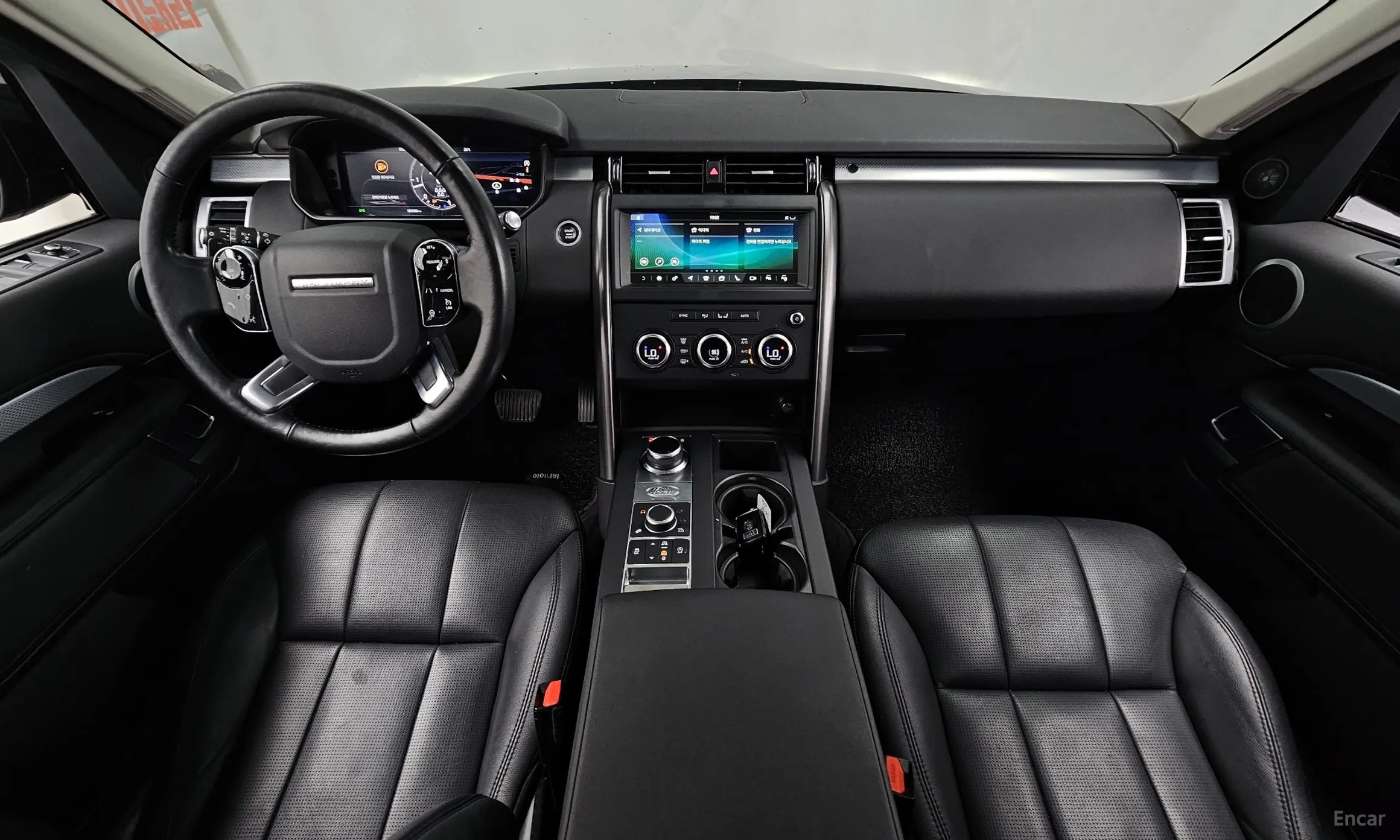 Land Rover Discovery 5 превью 7