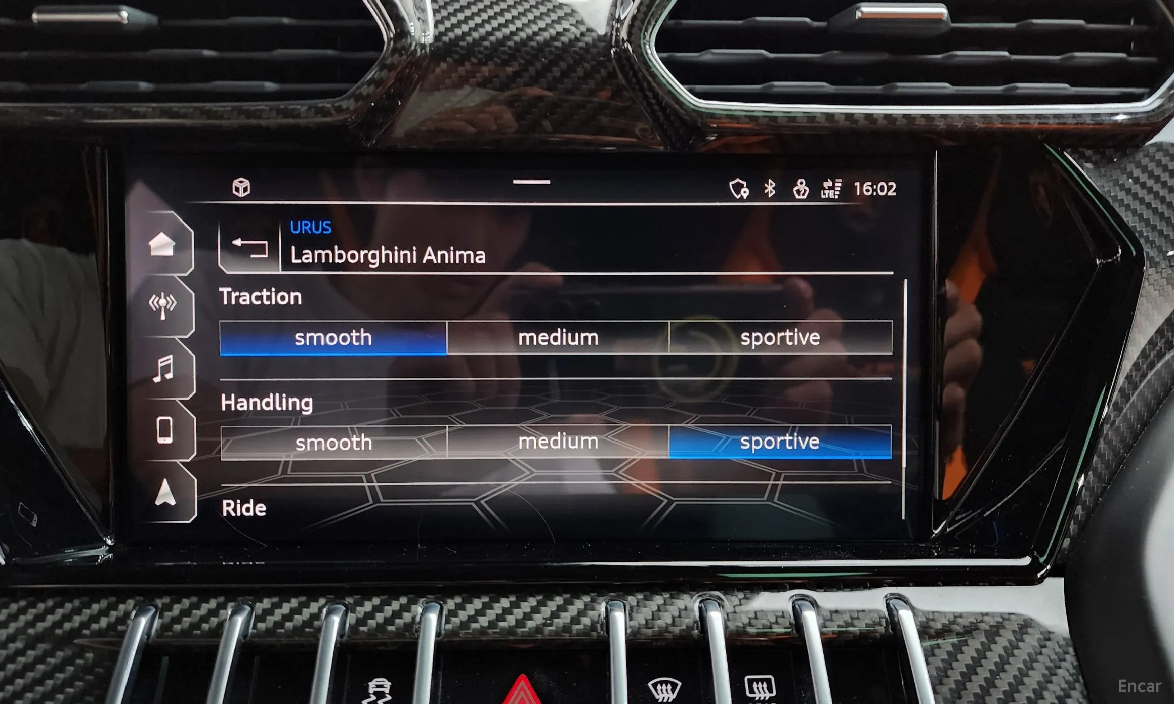Lamborghini Urus превью 15