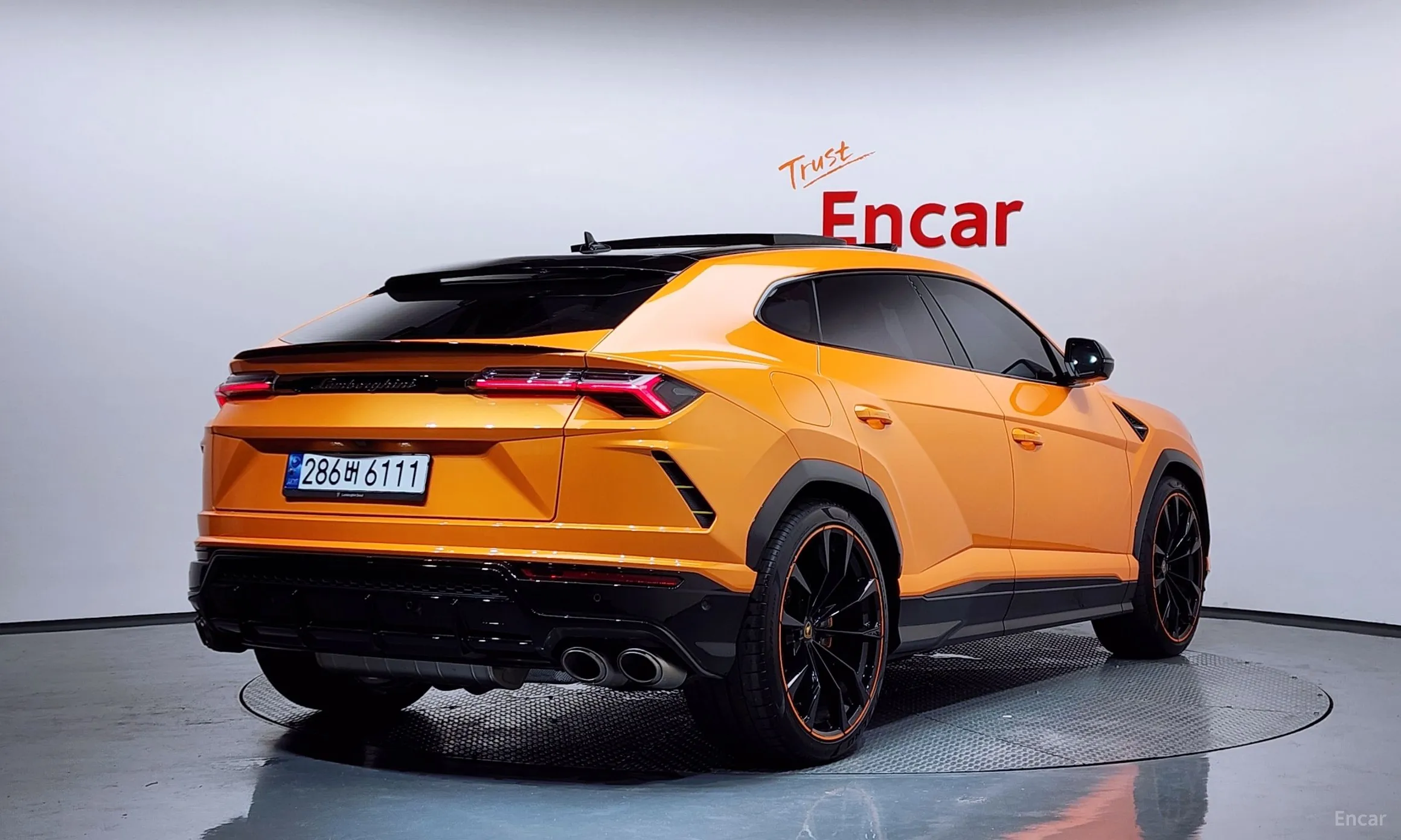 Lamborghini Urus превью 2
