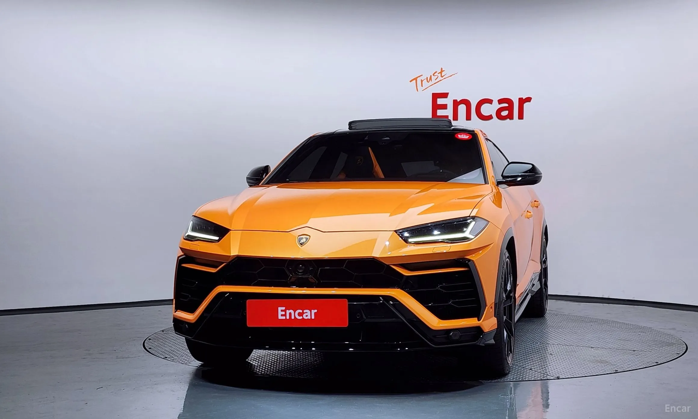 Lamborghini Urus превью 3